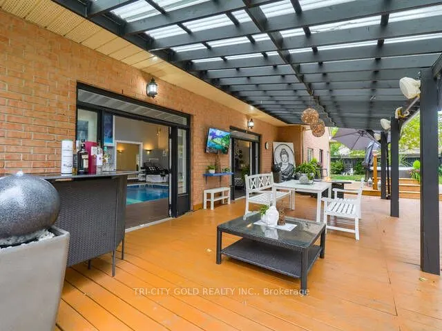16 OCHS Drive