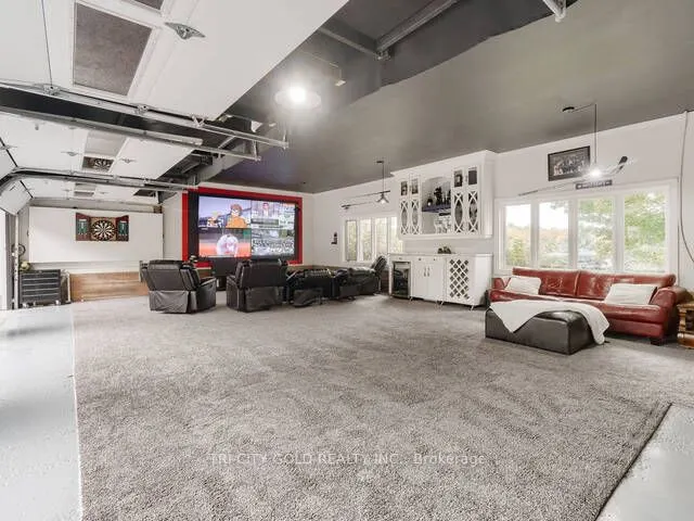 16 OCHS Drive