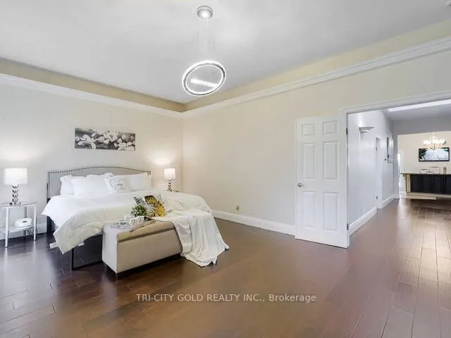 16 OCHS Drive