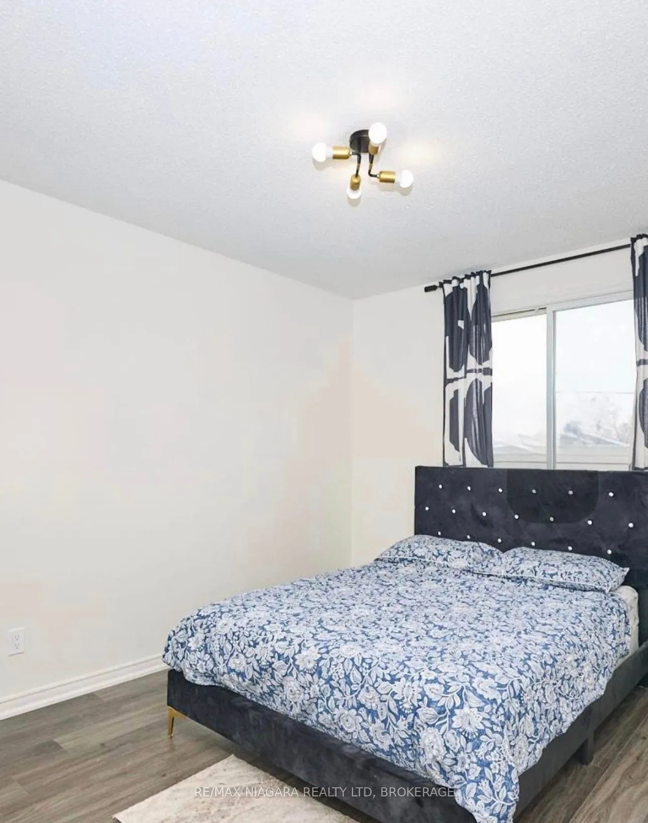 20 Station Street #Main Floor