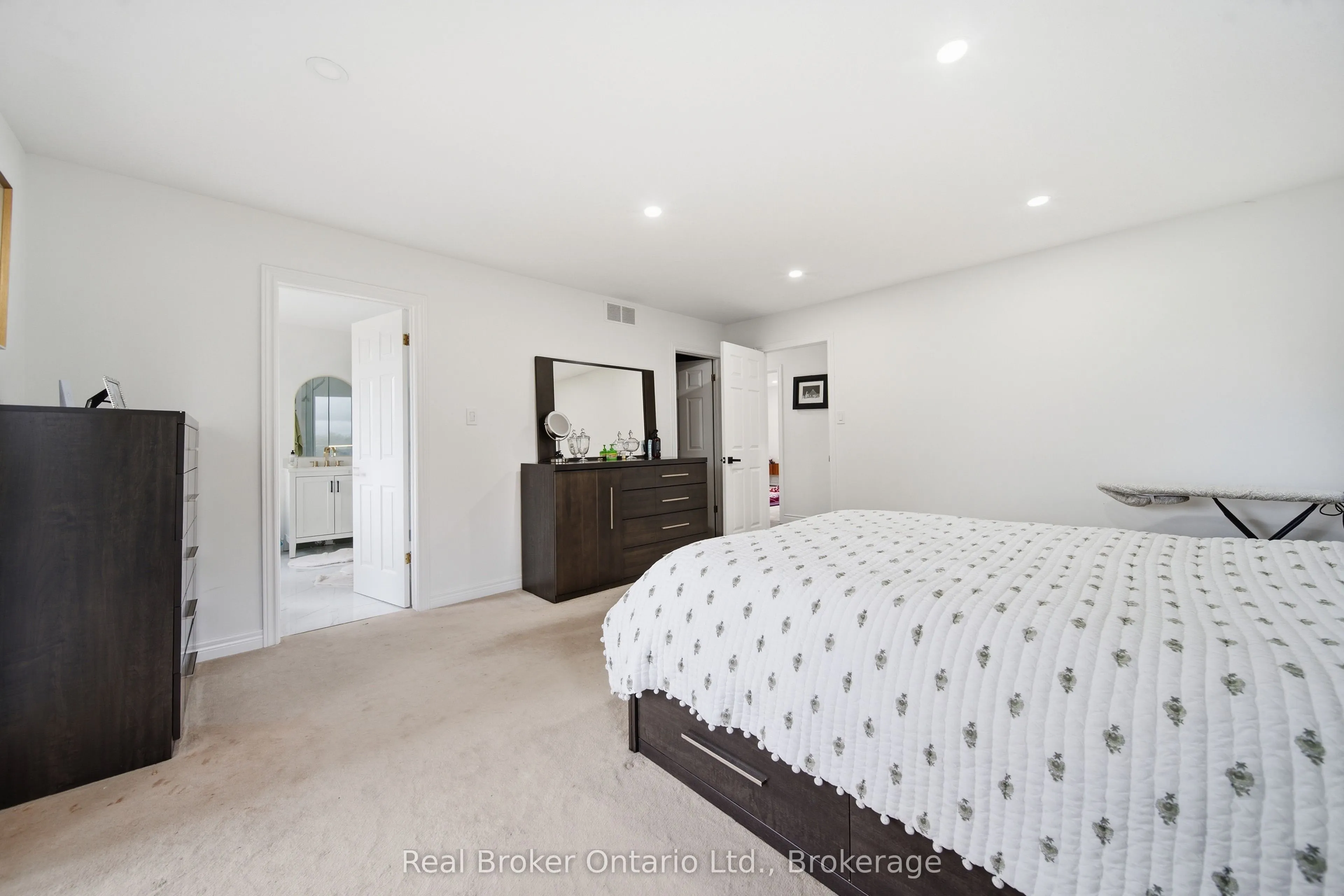 7709 Wellington Road 22 Road