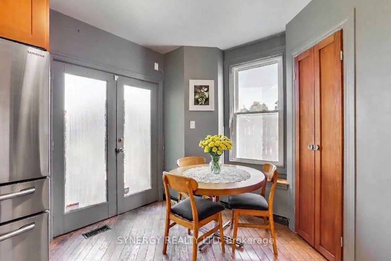 2 Erie Avenue