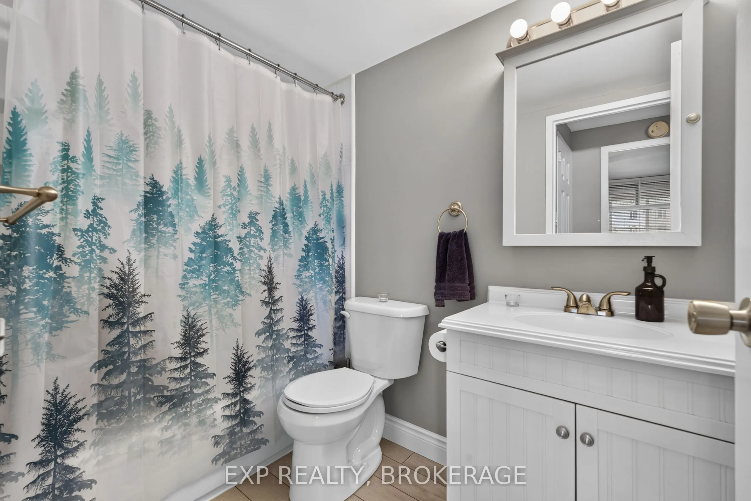 2 MOWAT Avenue #202