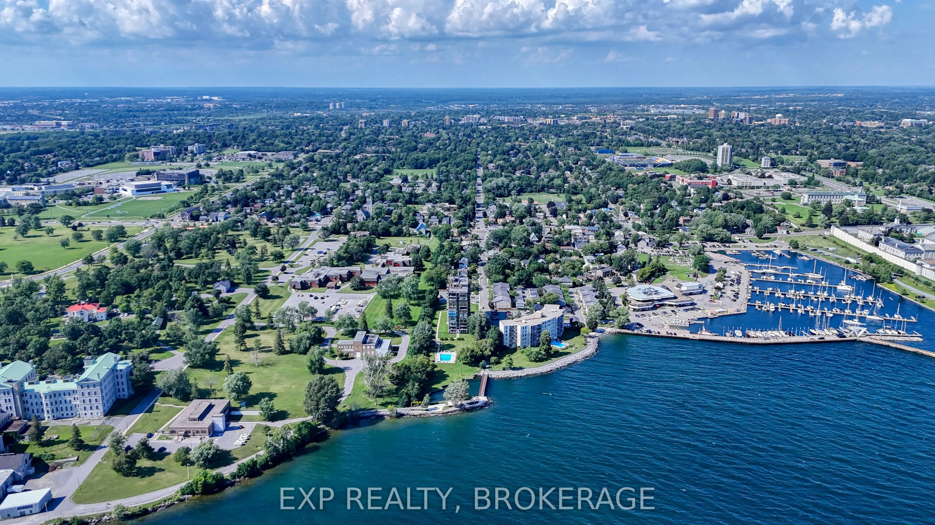 2 MOWAT Avenue #202
