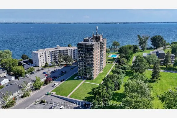 2 MOWAT Avenue #202
