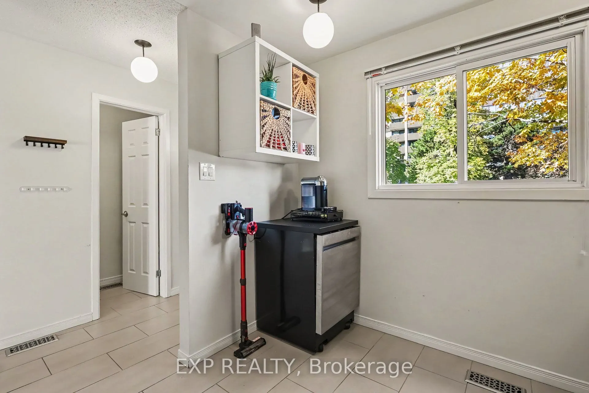 1290 Cahill Drive #11