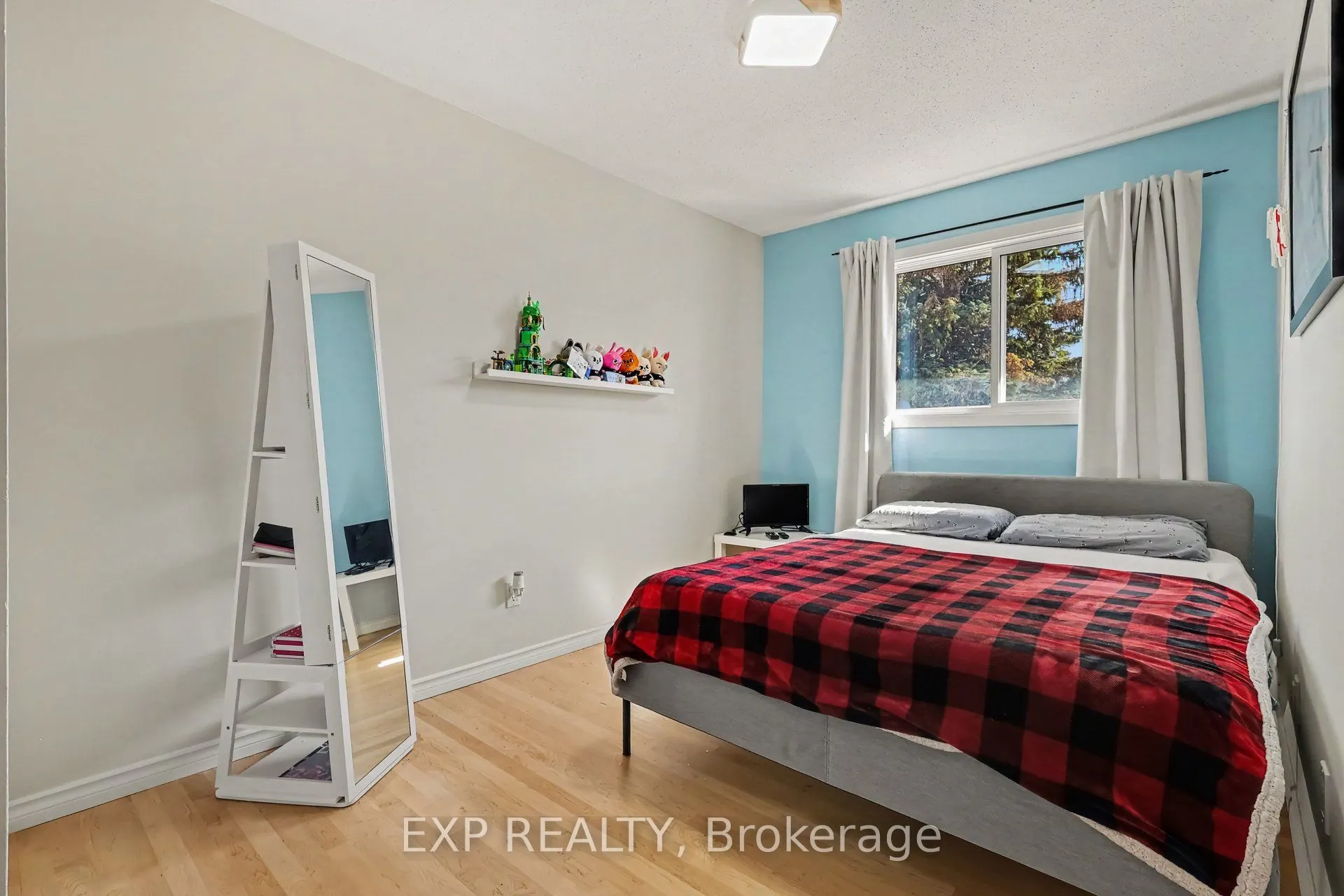 1290 Cahill Drive #11