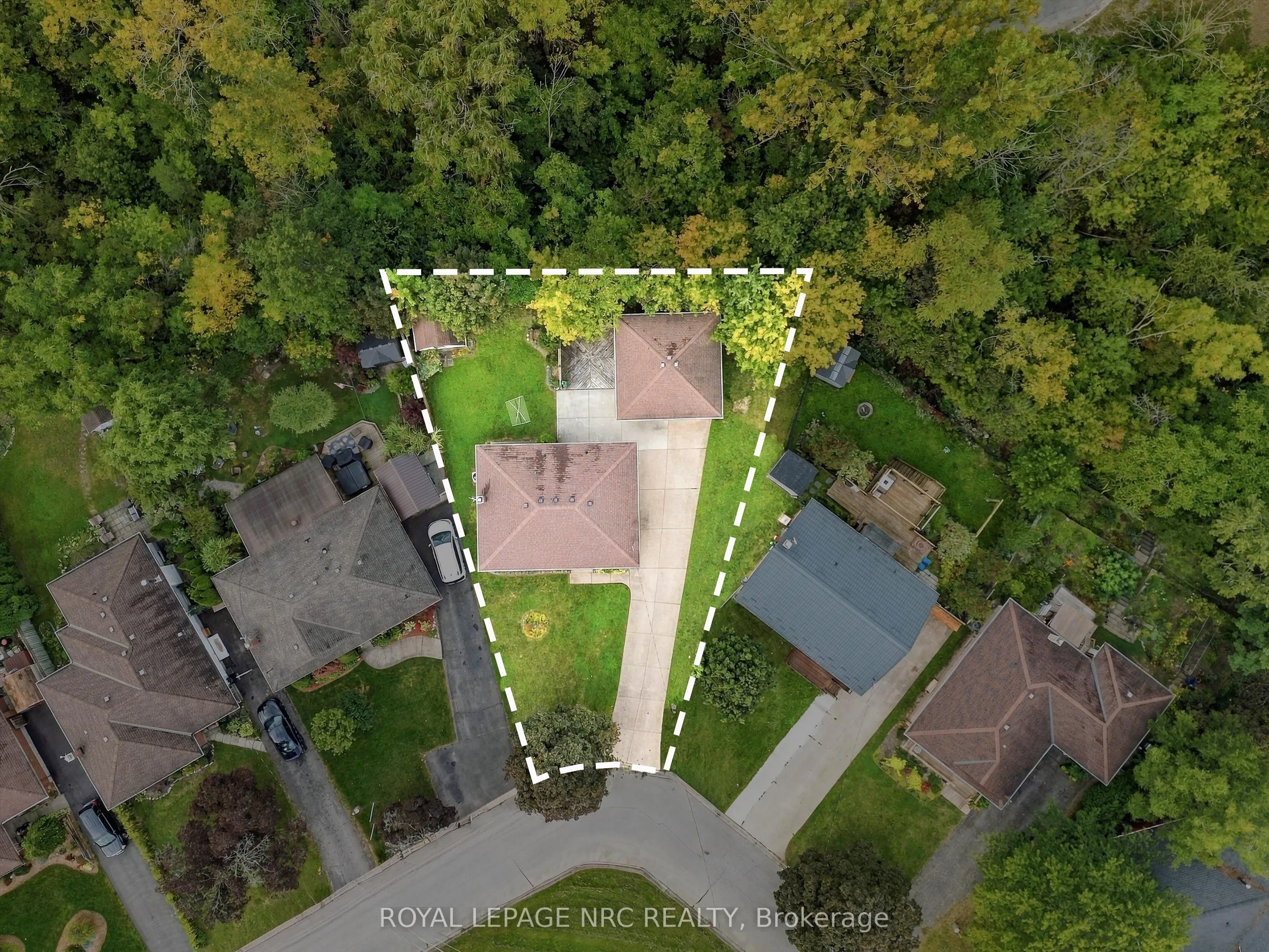 13 Hardwood Grove