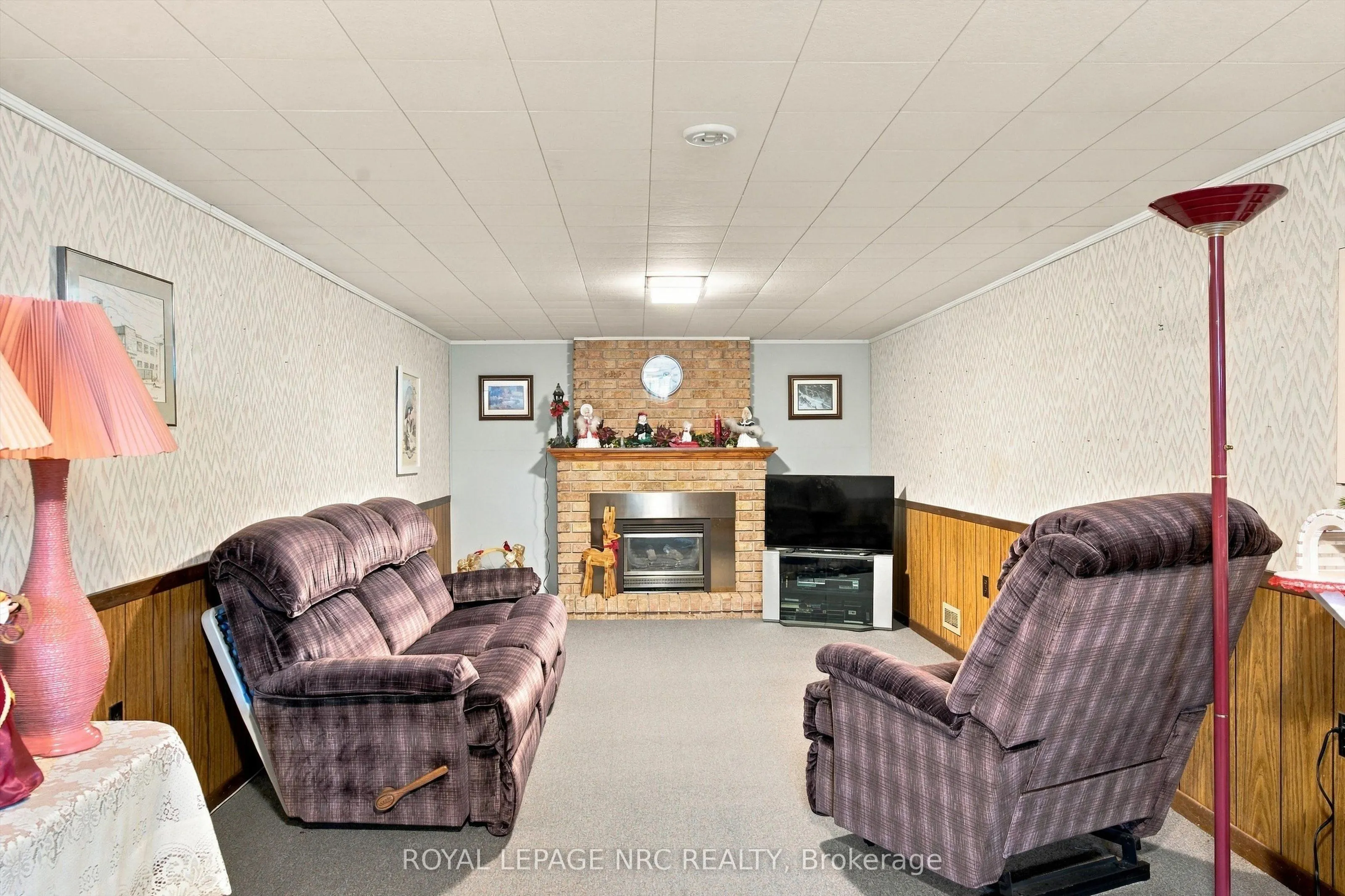 13 Hardwood Grove