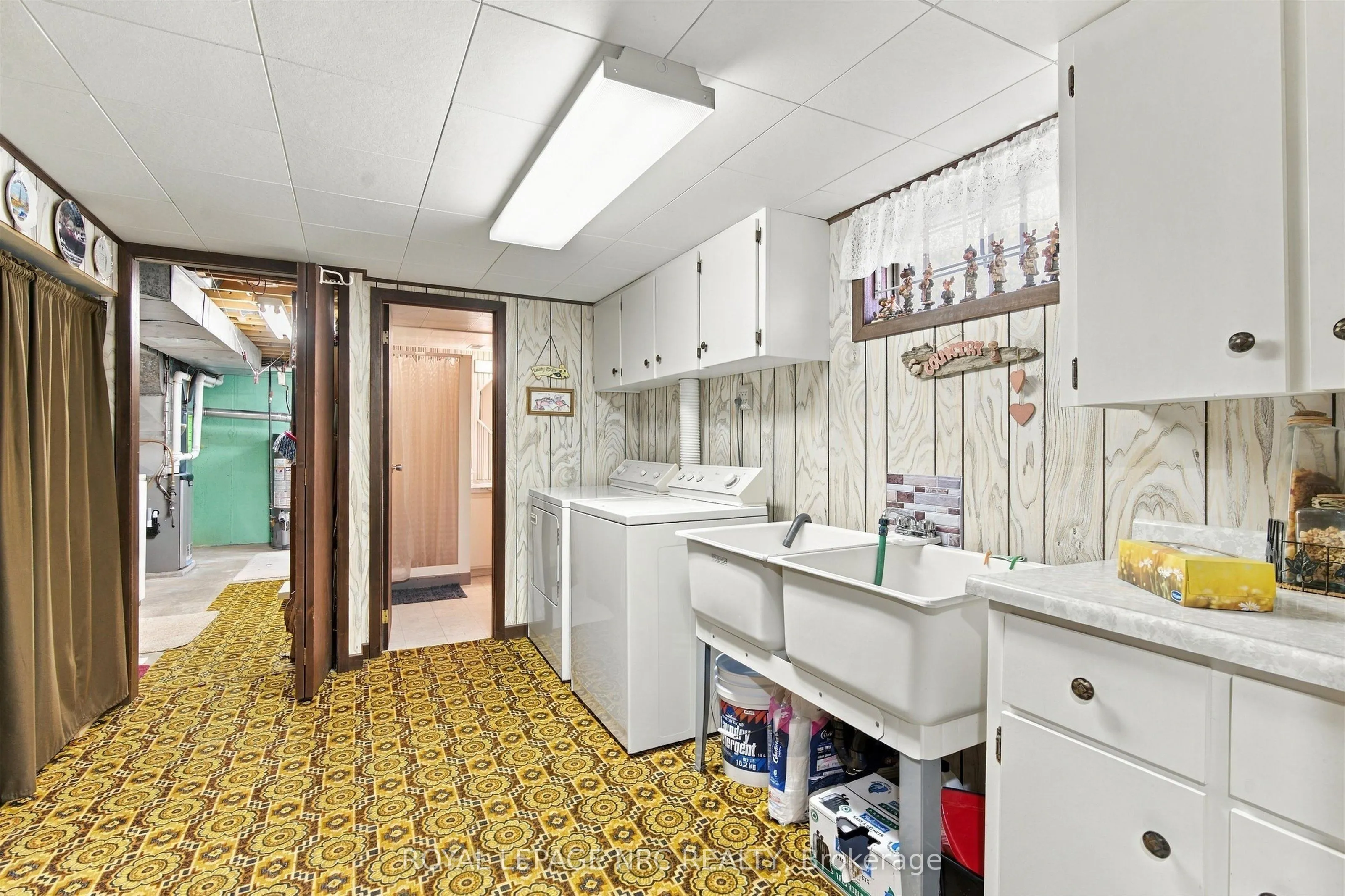 13 Hardwood Grove