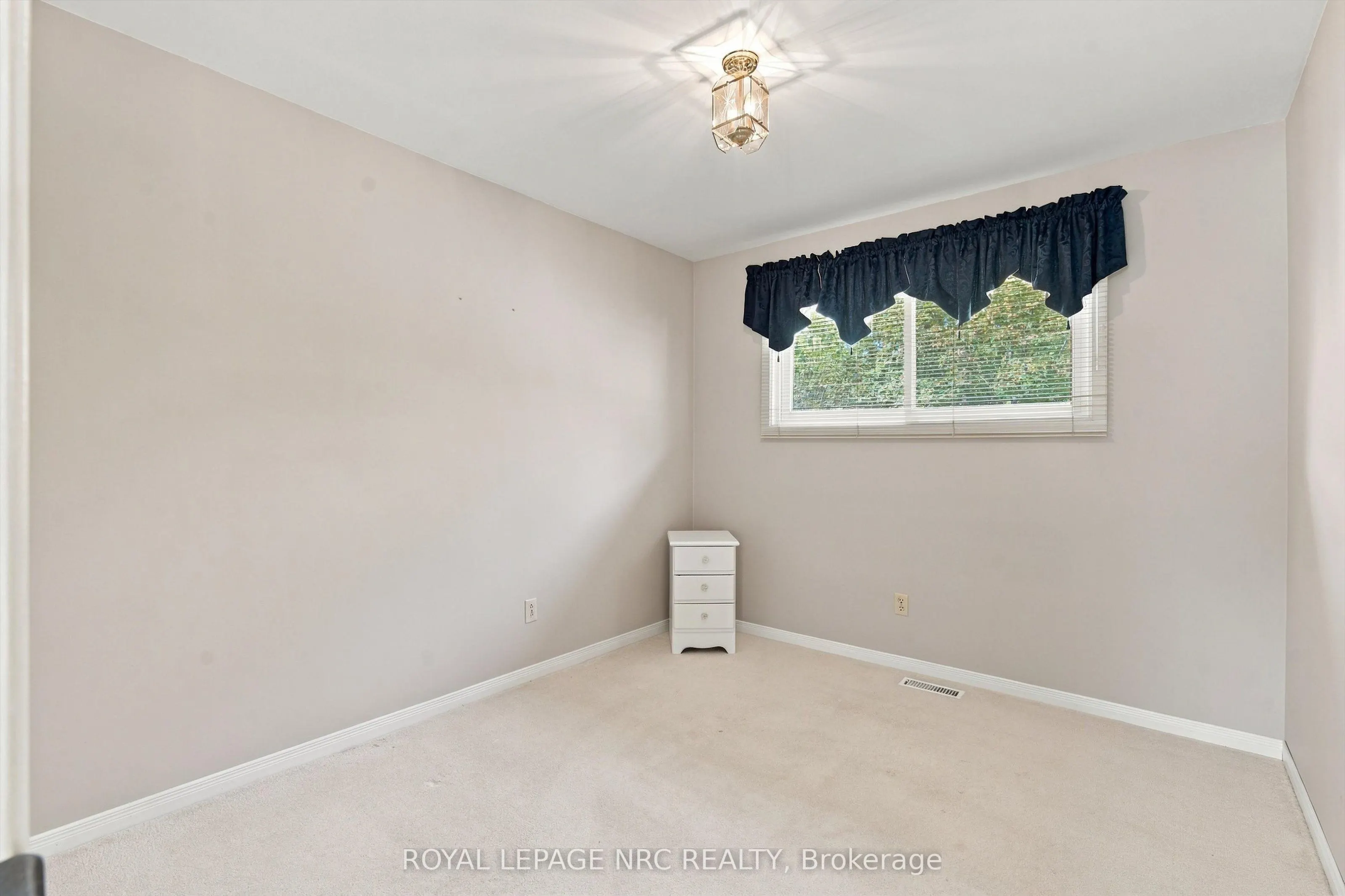 13 Hardwood Grove