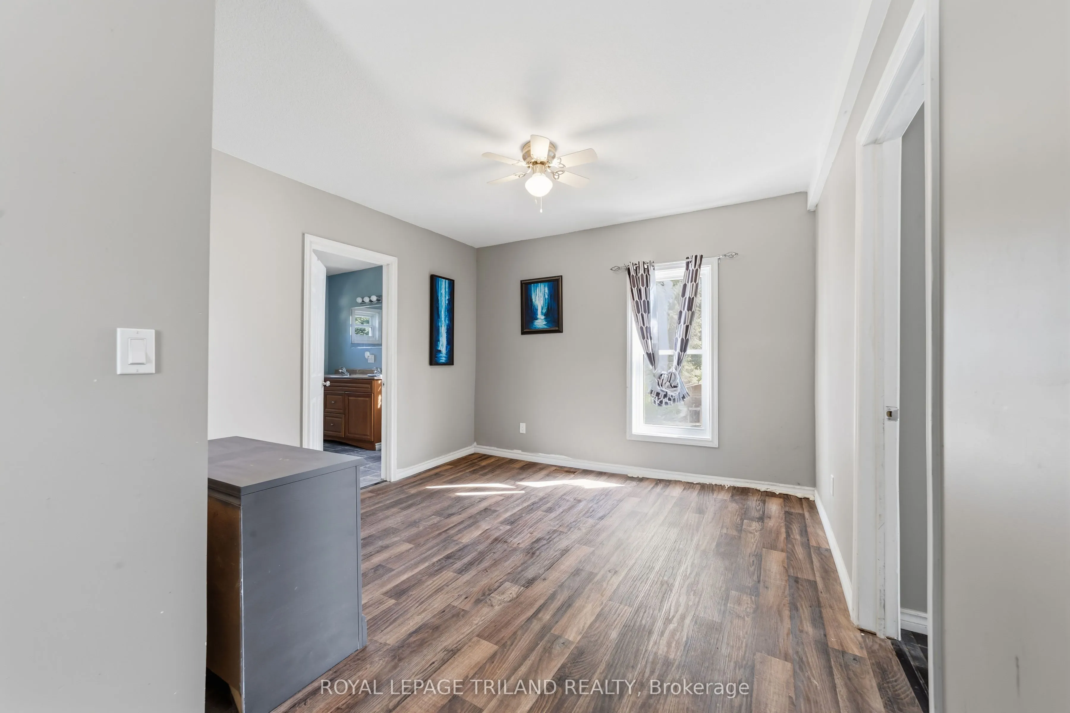 15 Dundas Street