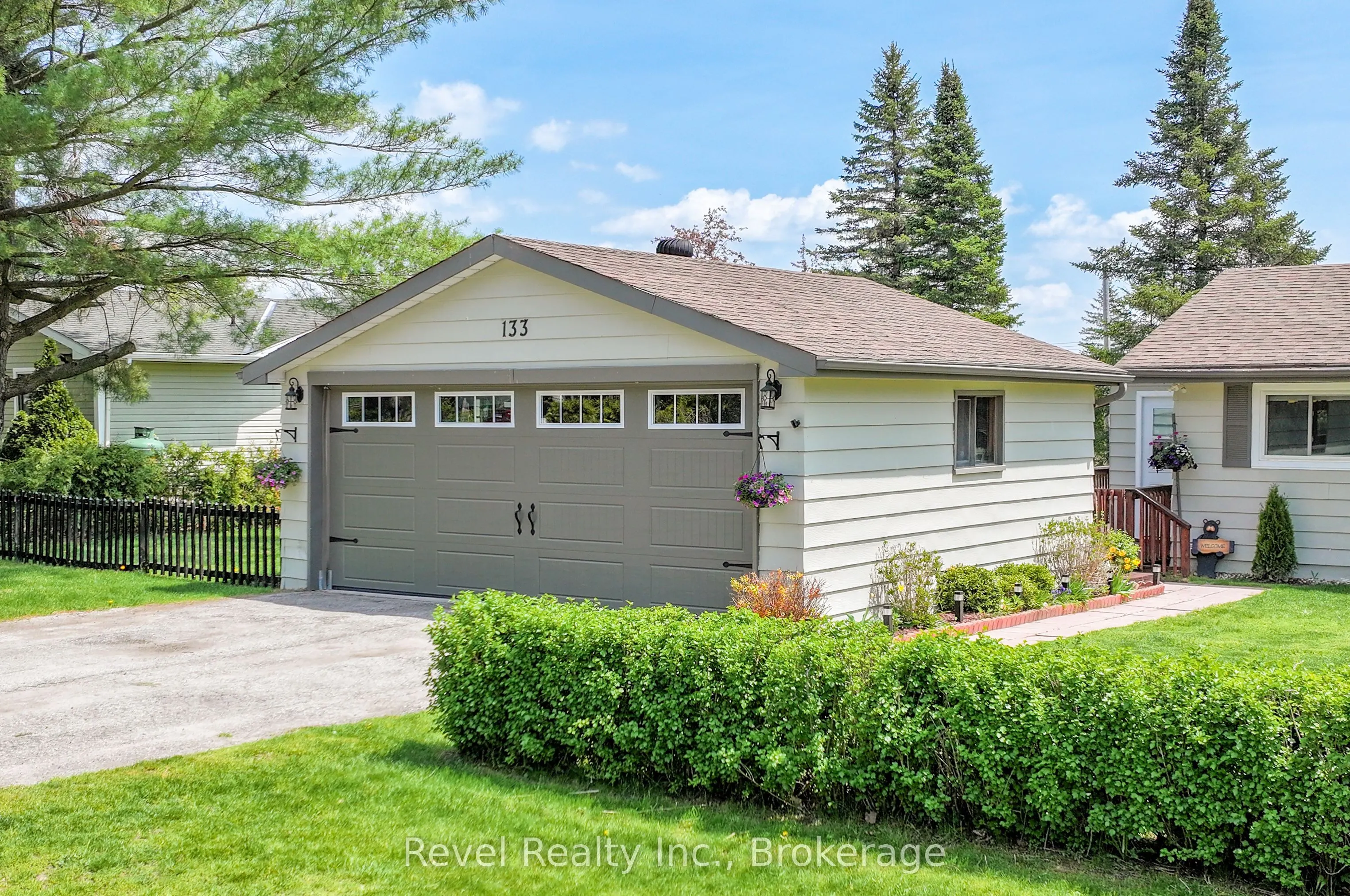 133 Victoria Drive E