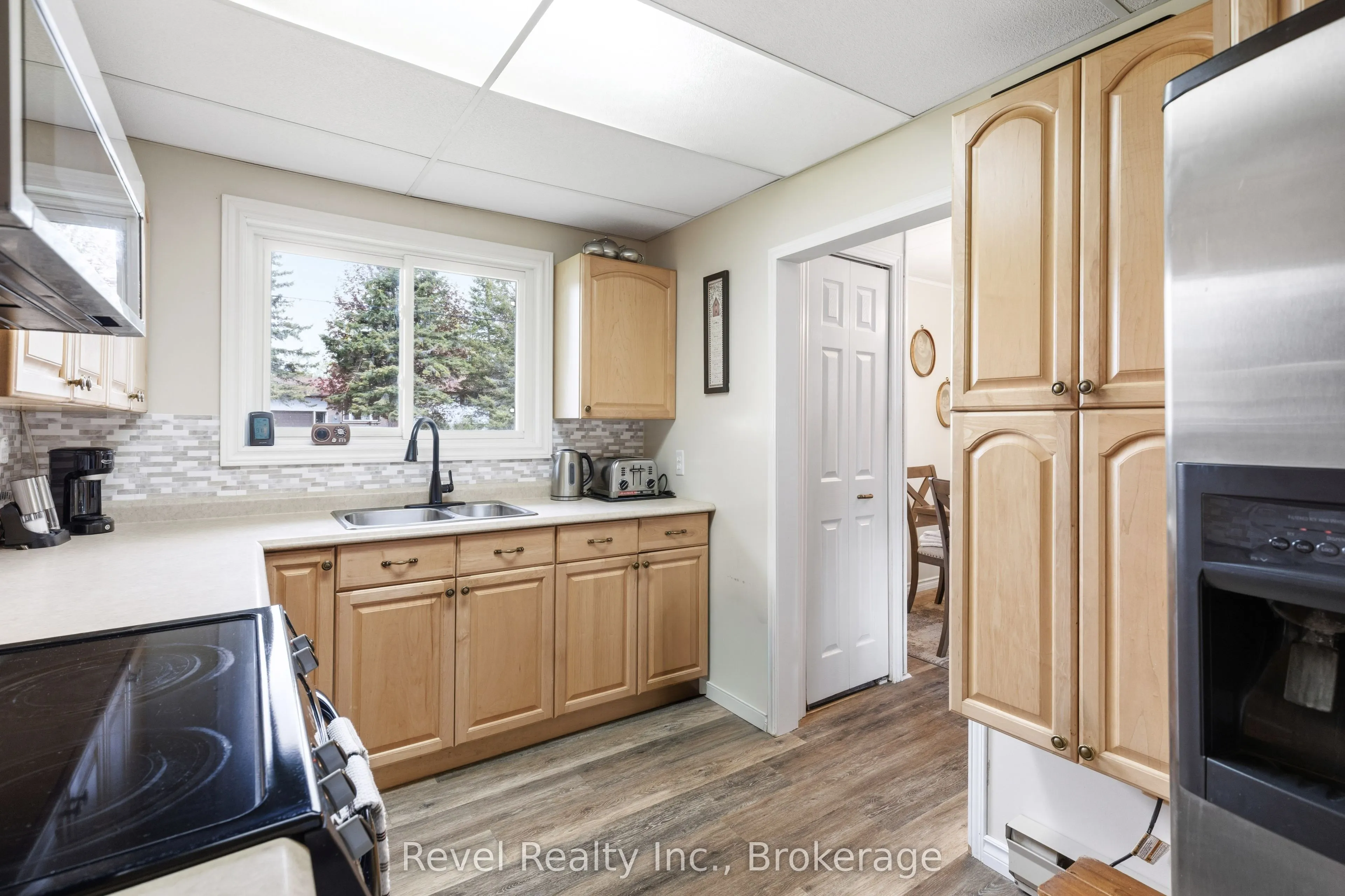 133 Victoria Drive E