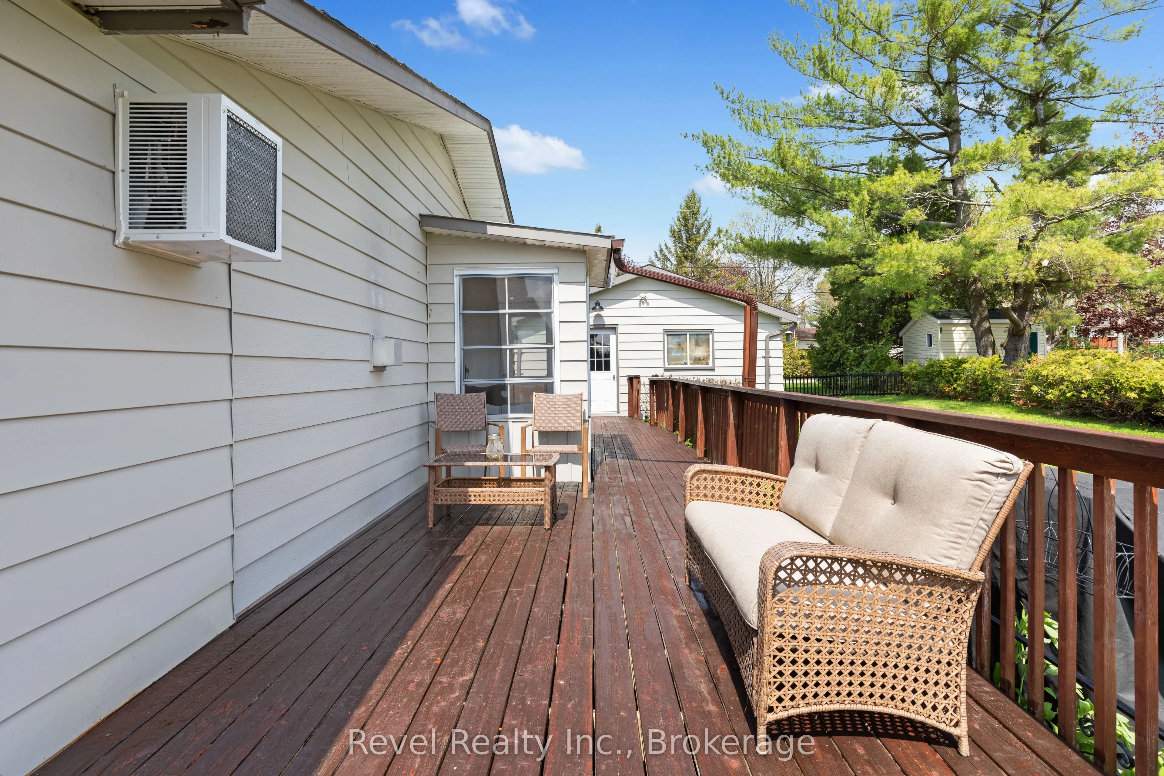 133 Victoria Drive E