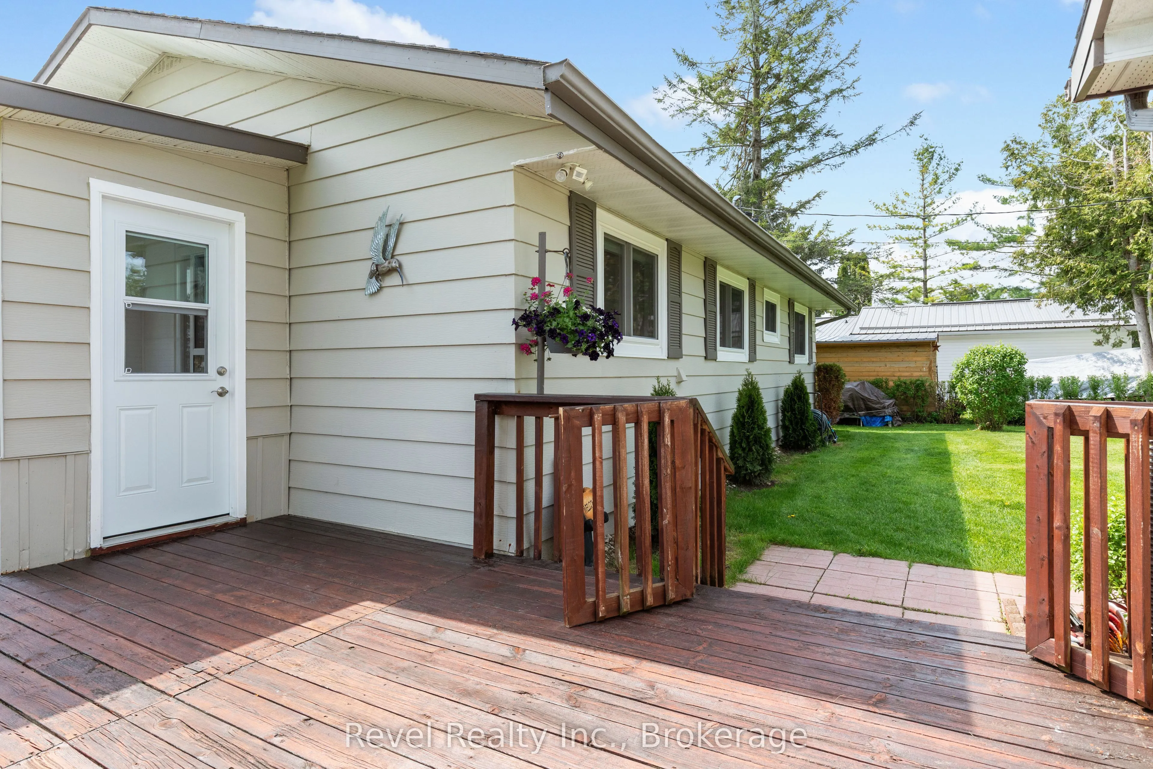 133 Victoria Drive E
