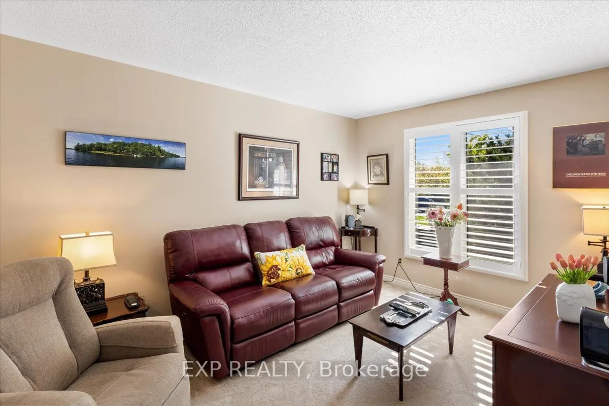 55 Fiddlers Green Road #33