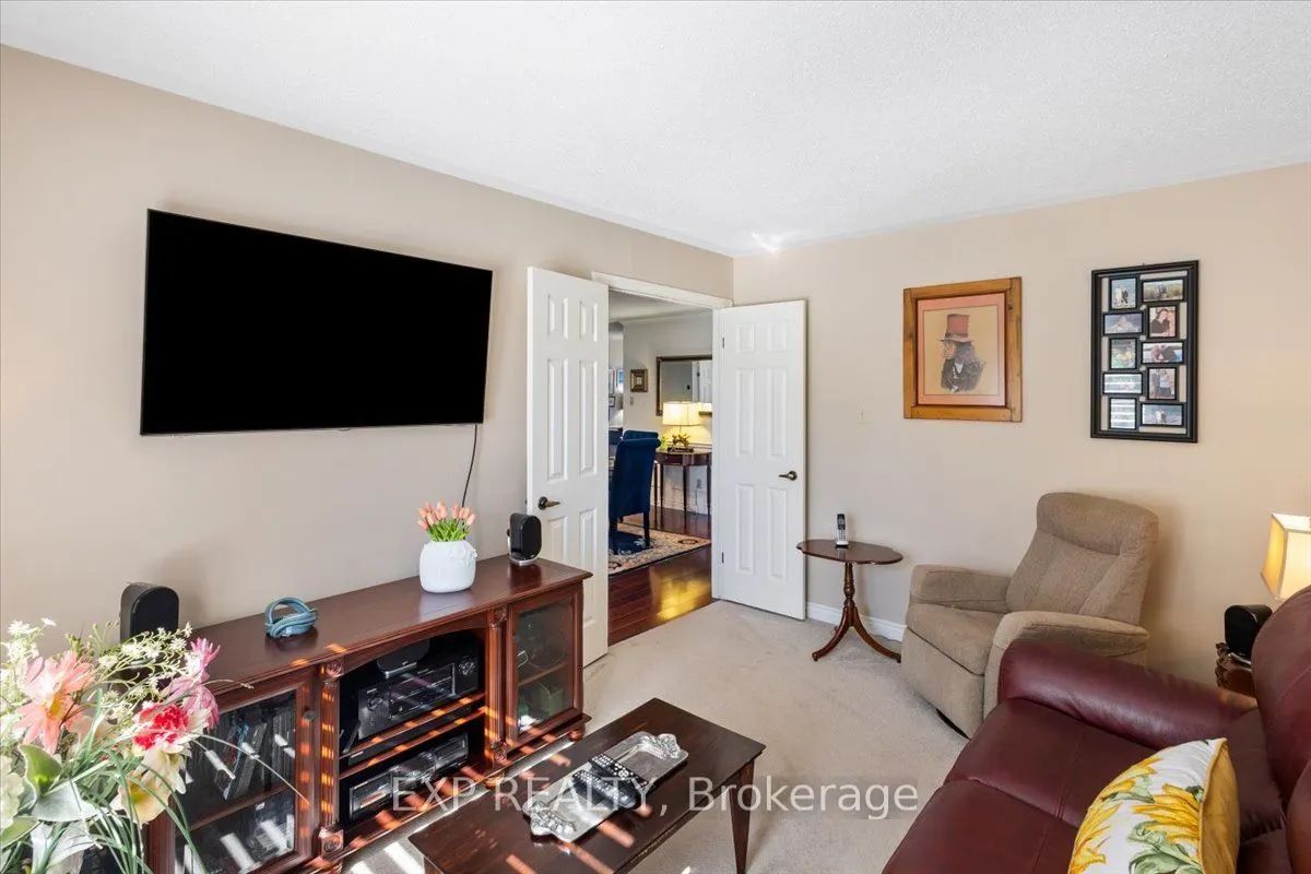 55 Fiddlers Green Road #33