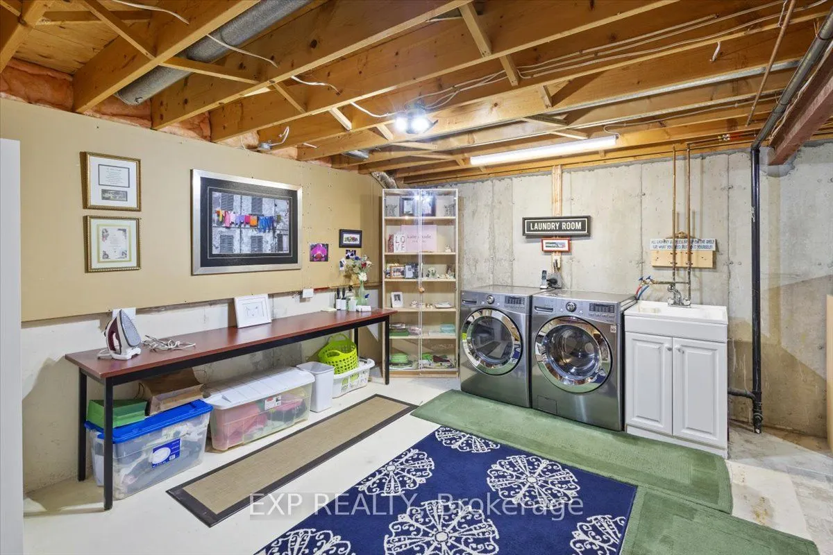 55 Fiddlers Green Road #33