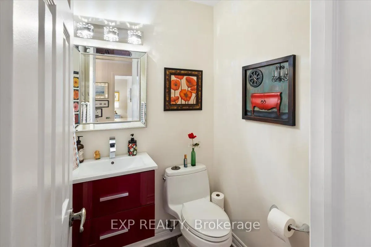 55 Fiddlers Green Road #33