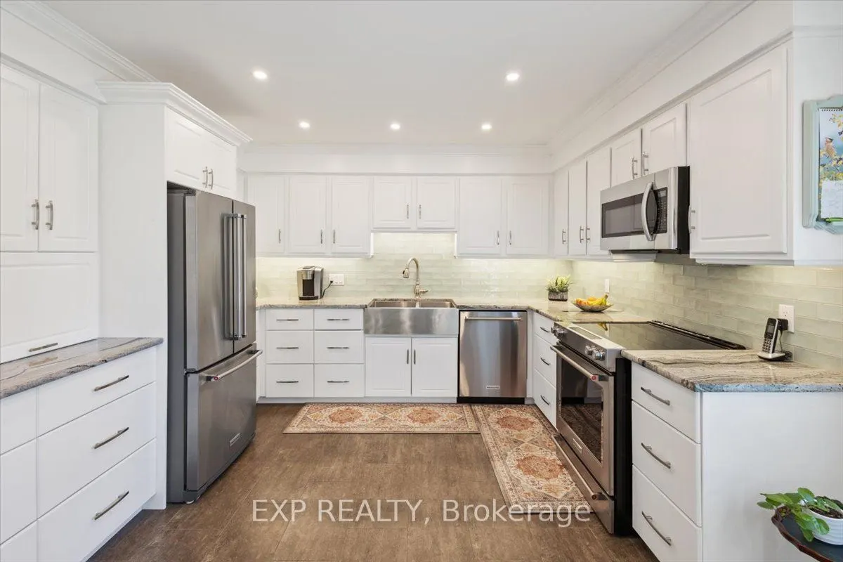 55 Fiddlers Green Road #33