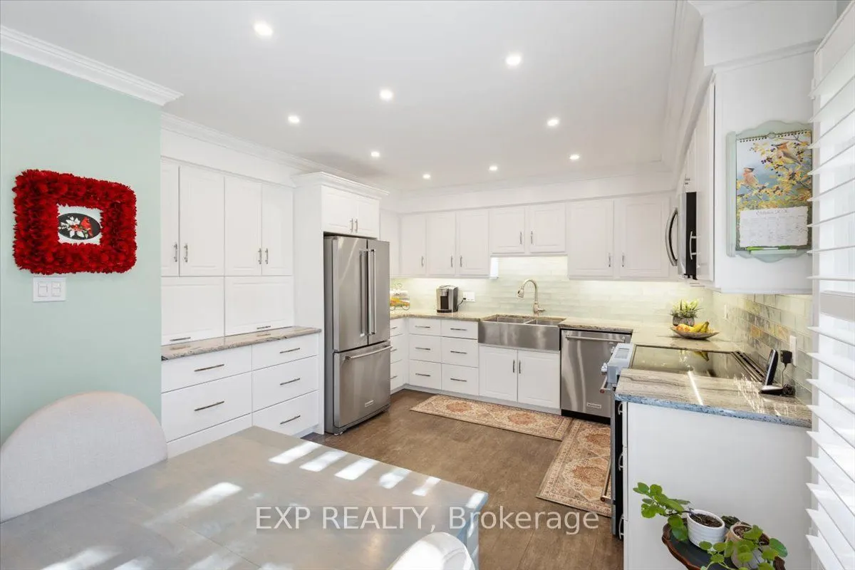 55 Fiddlers Green Road #33