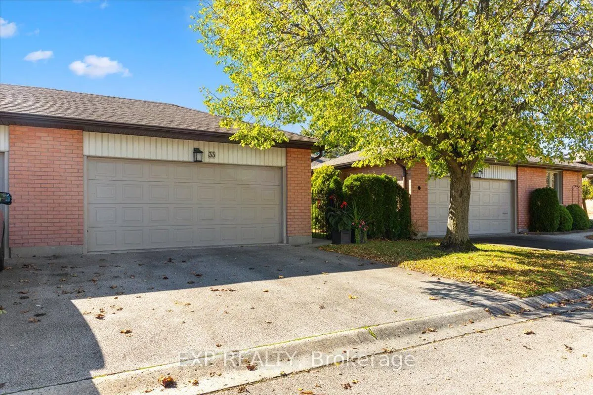 55 Fiddlers Green Road #33