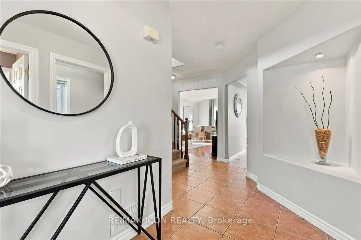 382 Mountain Laurel Crescent