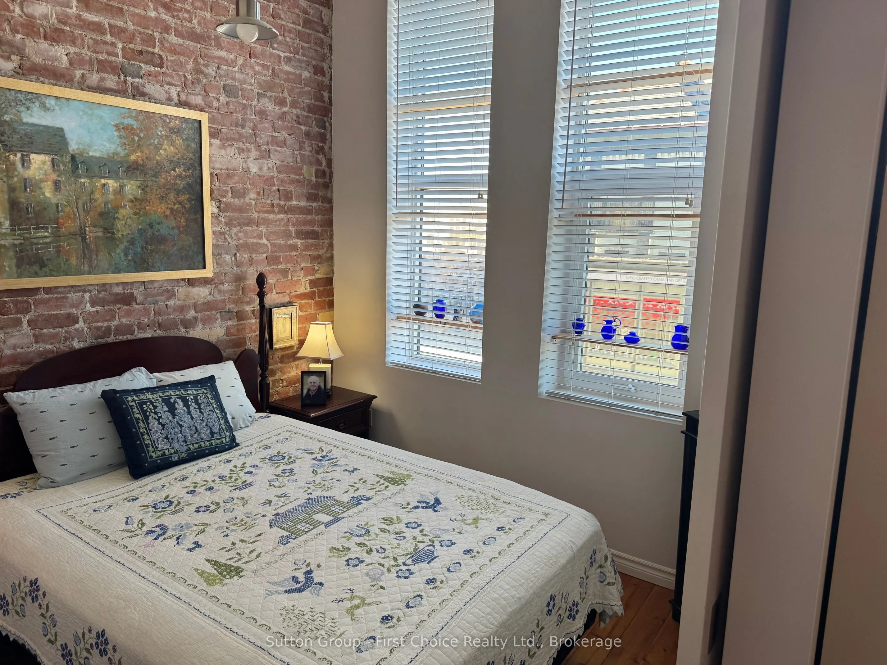 66 WELLINGTON Street ##201
