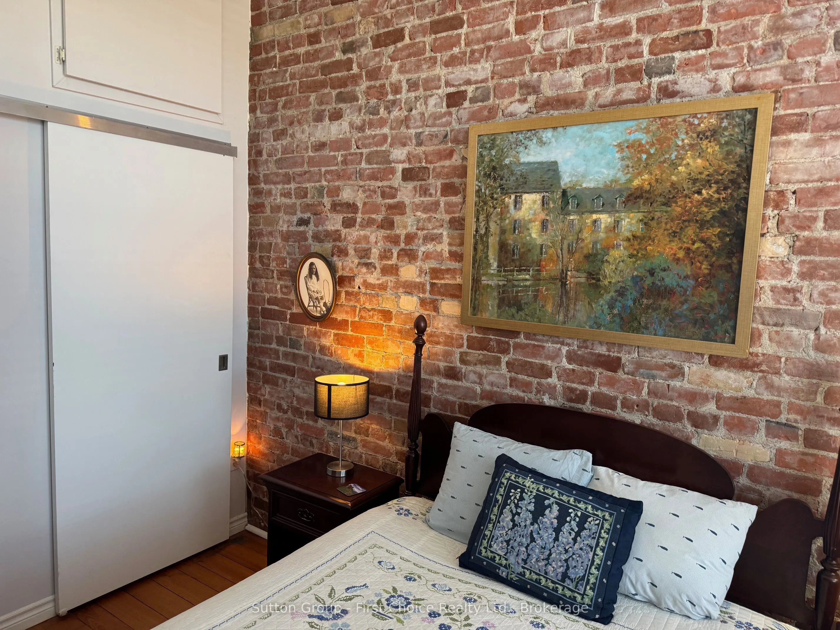 66 WELLINGTON Street ##201