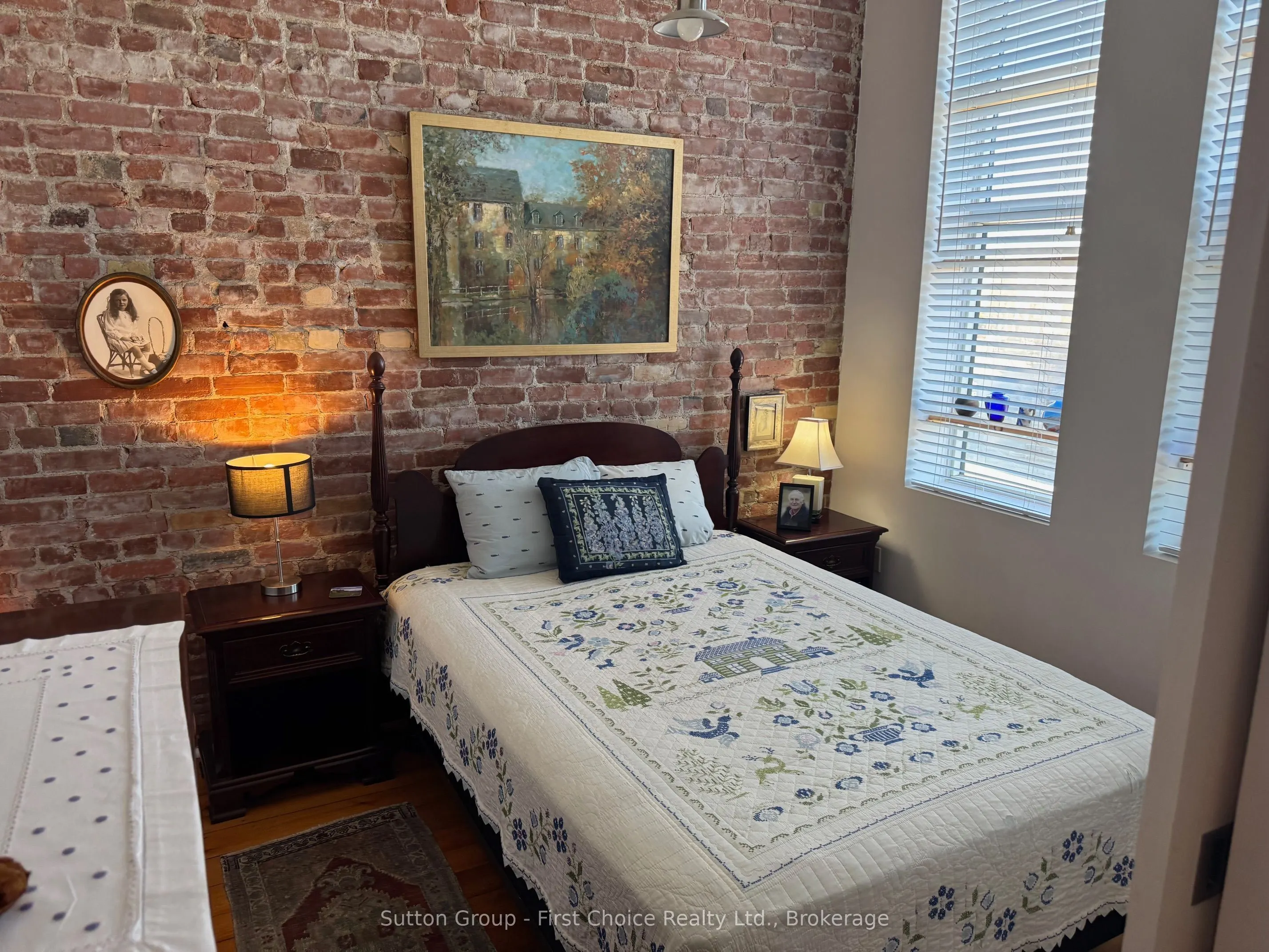 66 WELLINGTON Street ##201