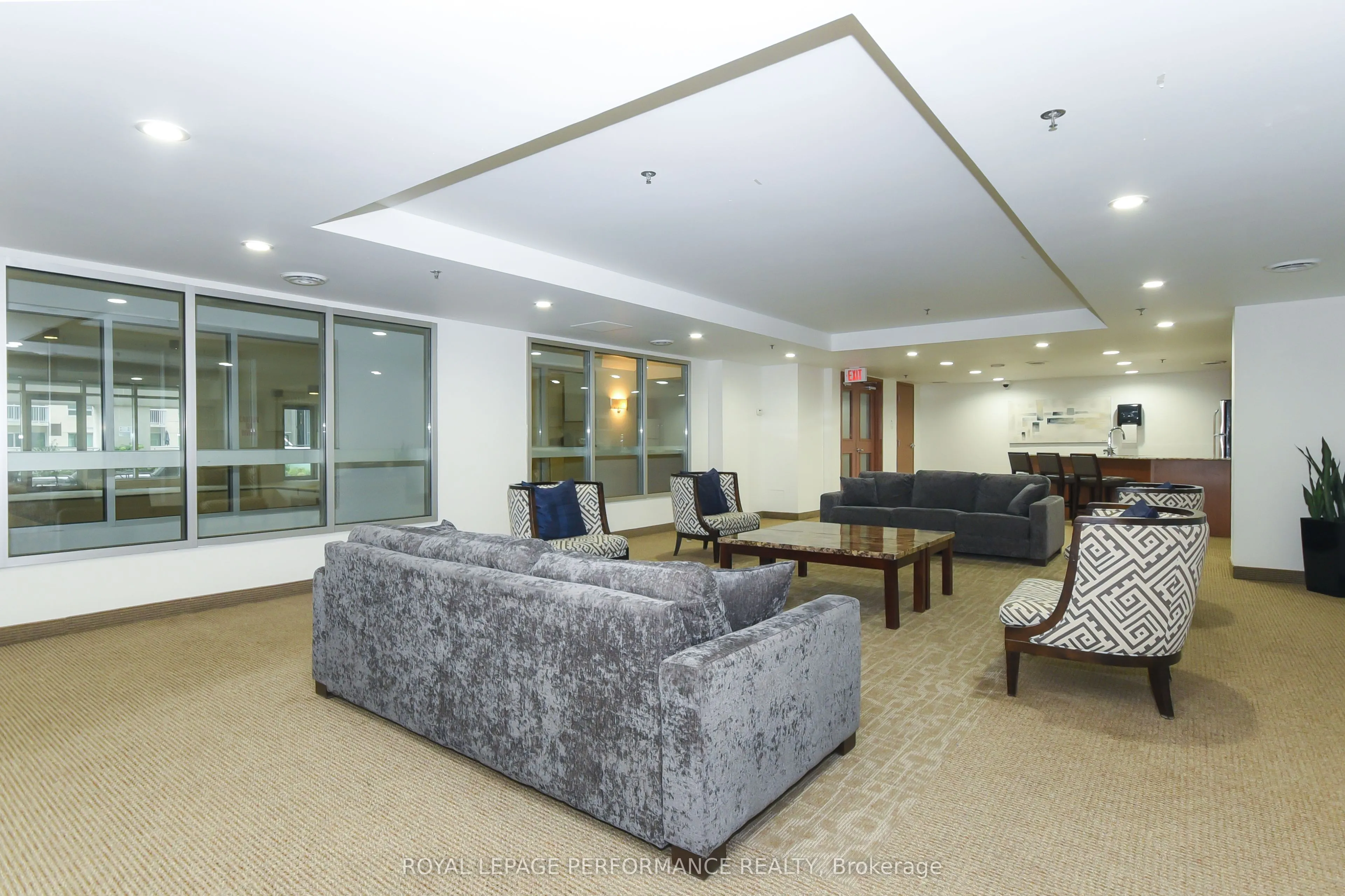 242 Rideau Street #1808