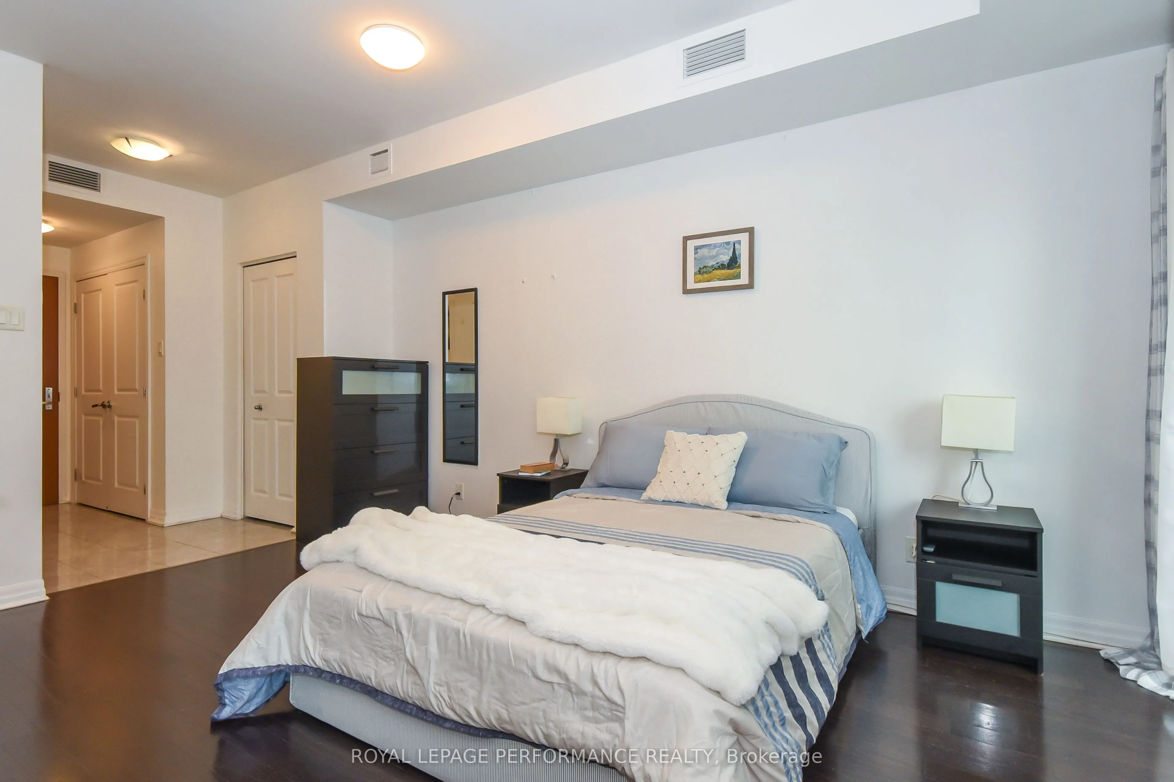 242 Rideau Street #1808