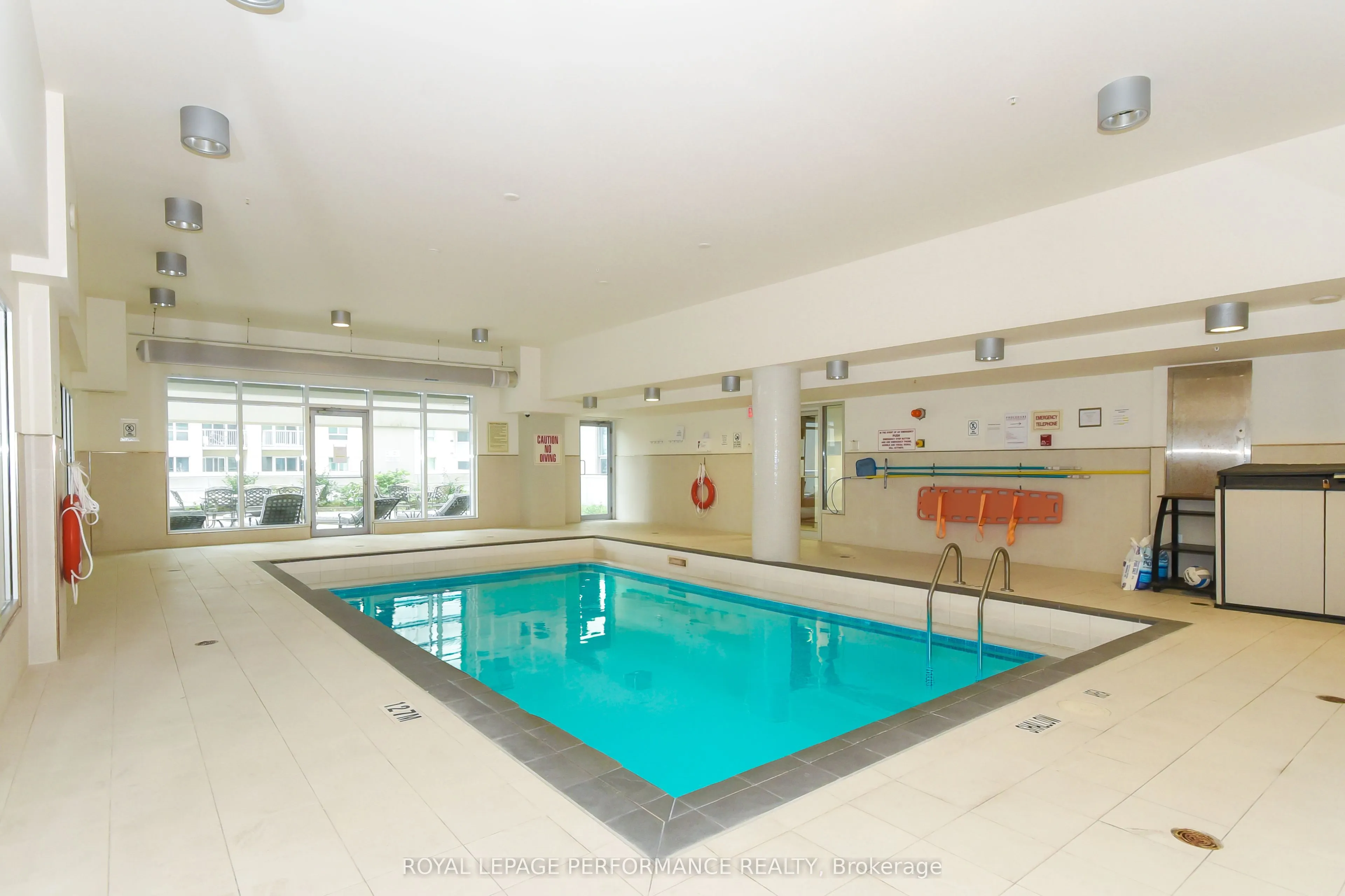 242 Rideau Street #1808