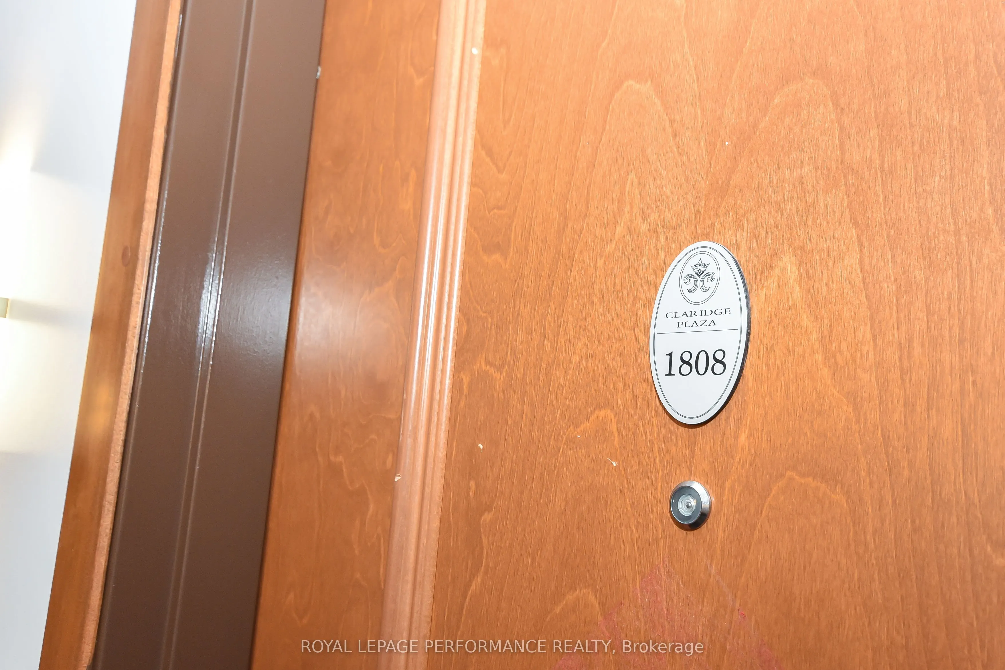 242 Rideau Street #1808