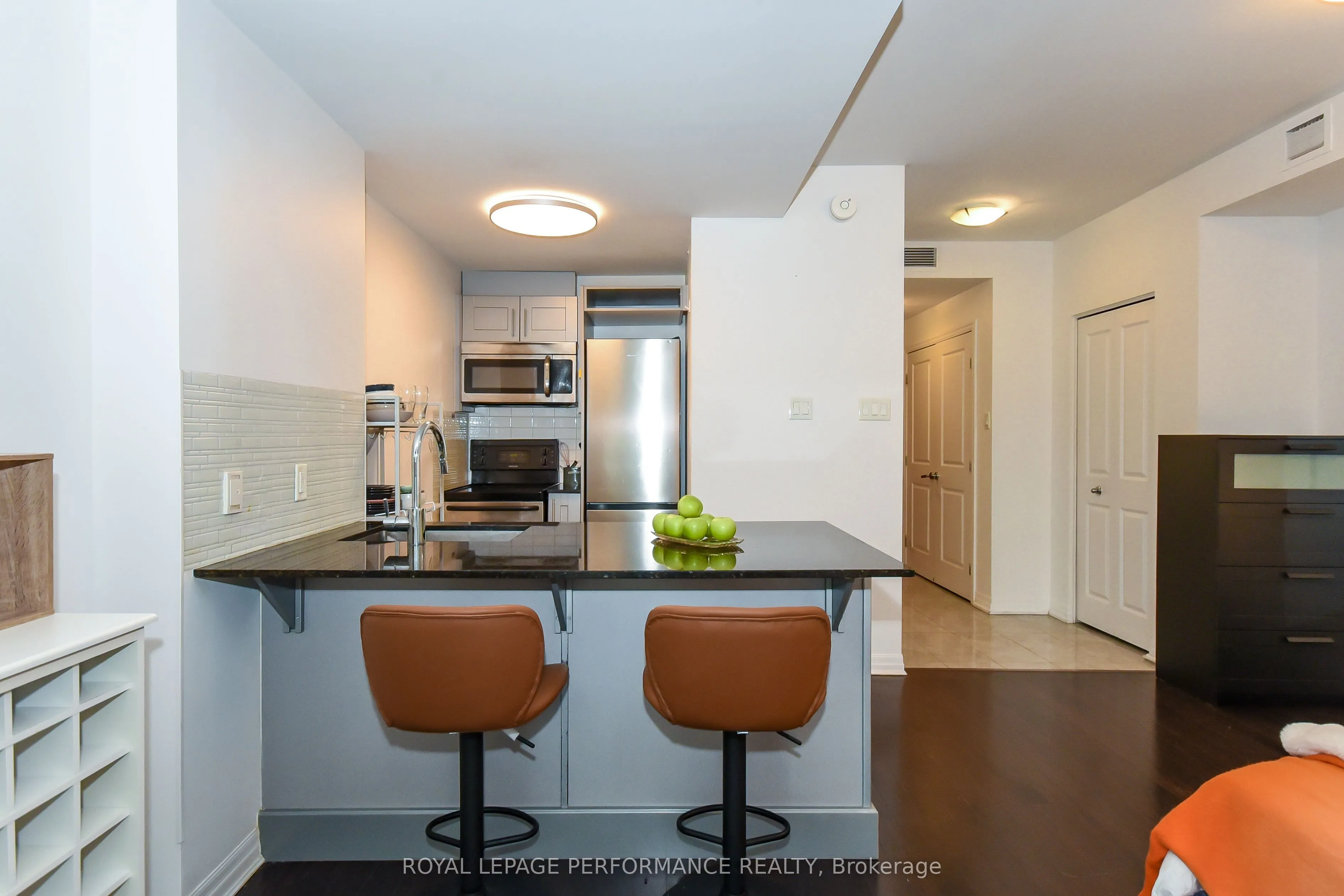 242 Rideau Street #1808