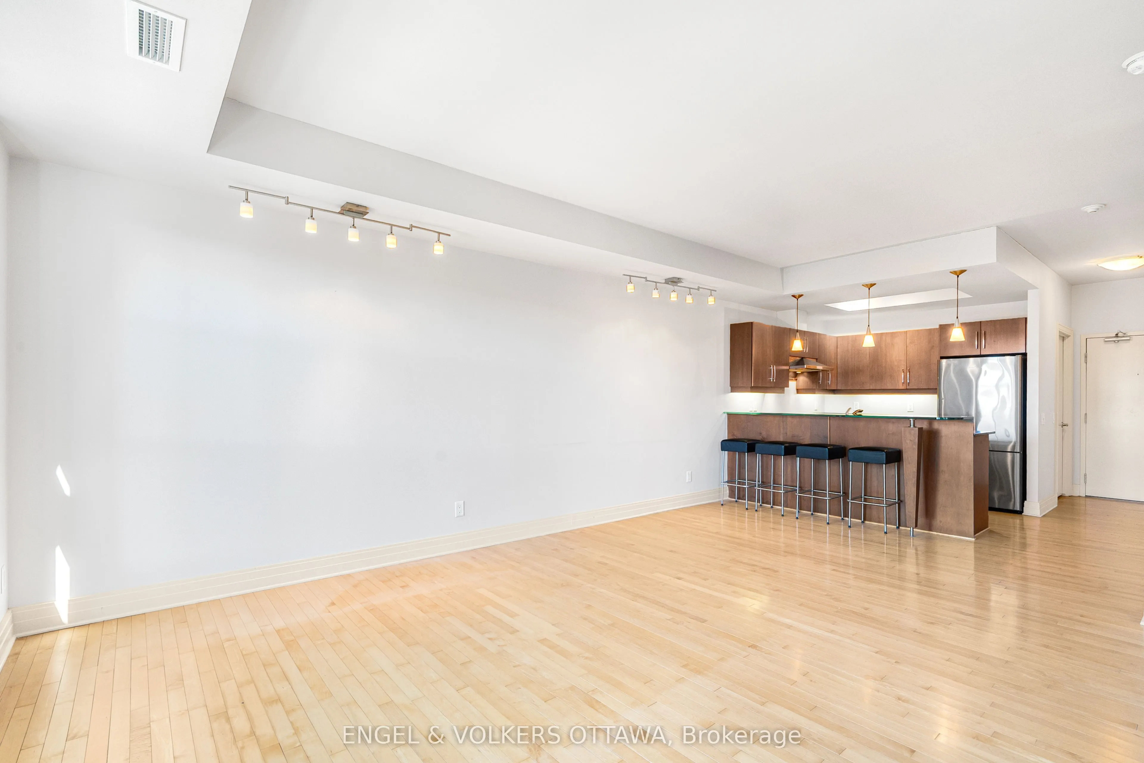 290 Powell Avenue #507