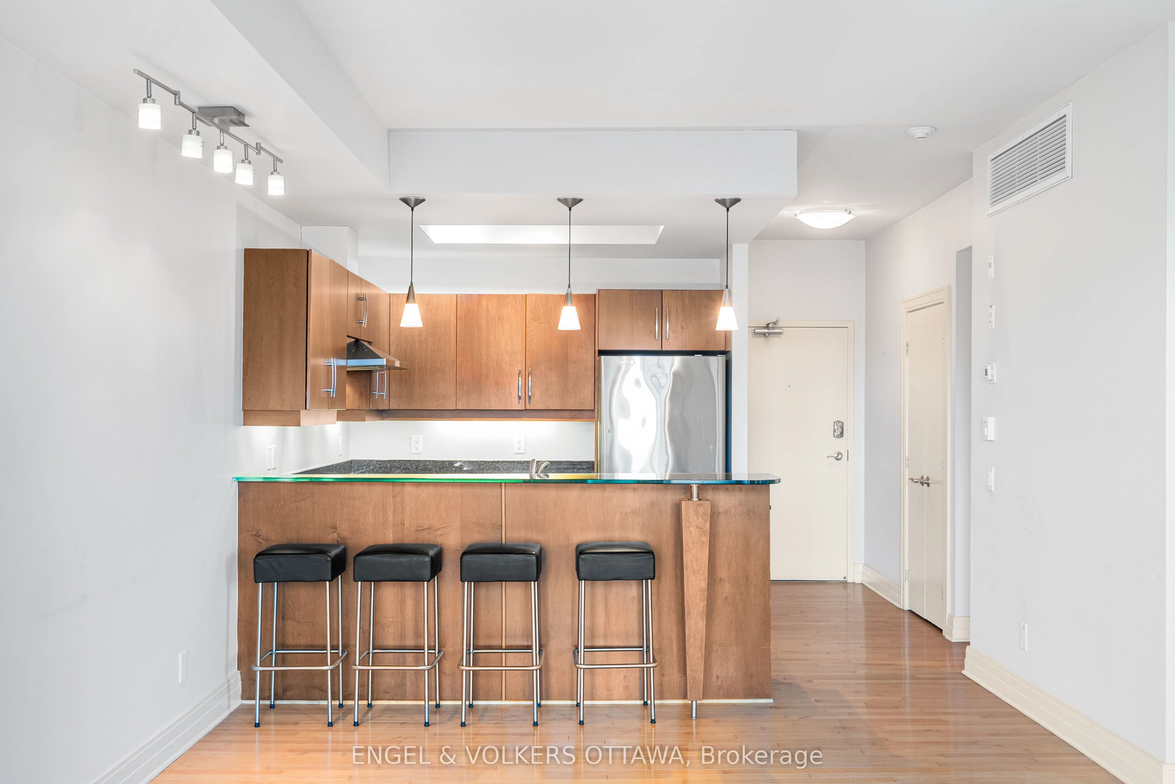 290 Powell Avenue #507