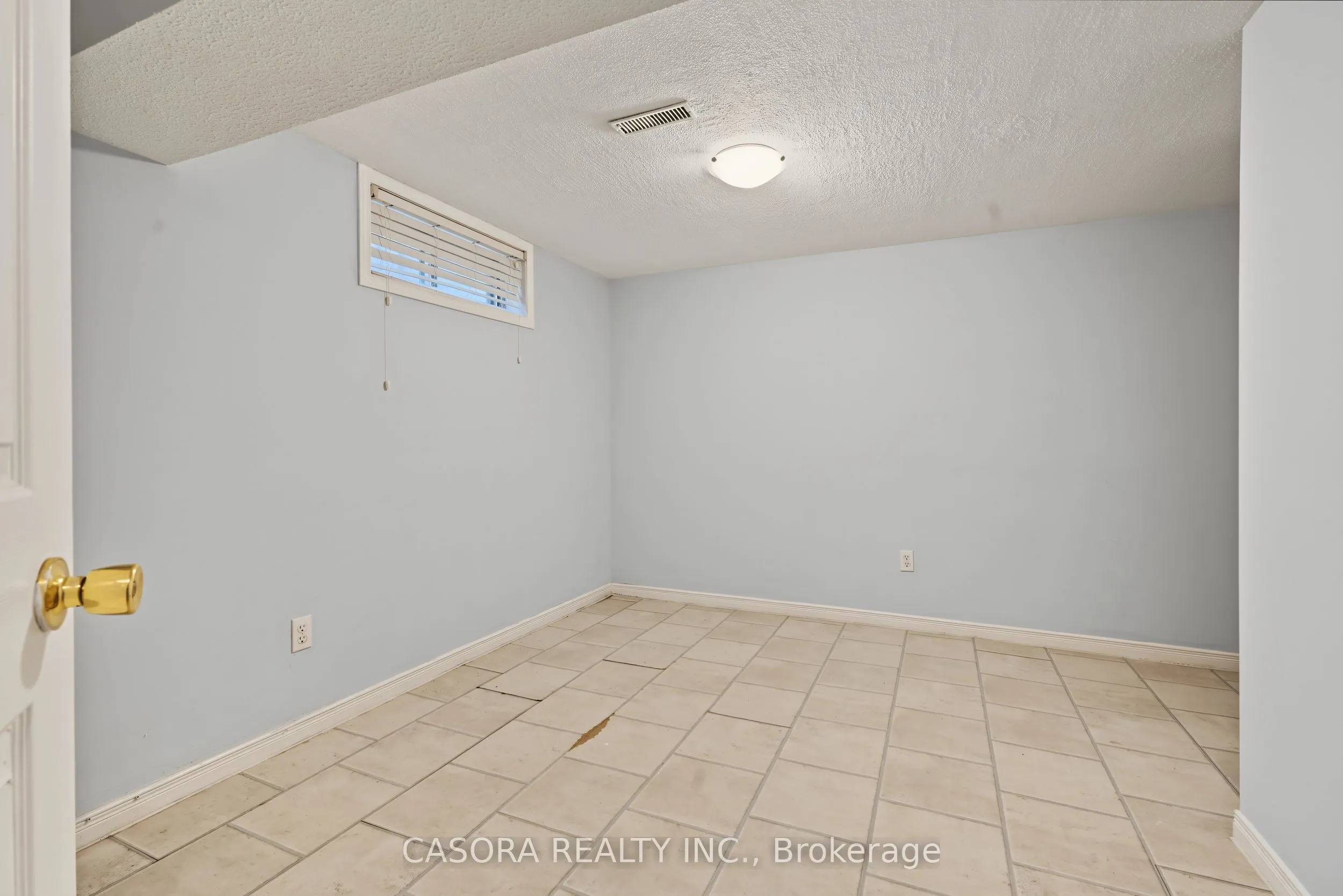 8 Valanna Court