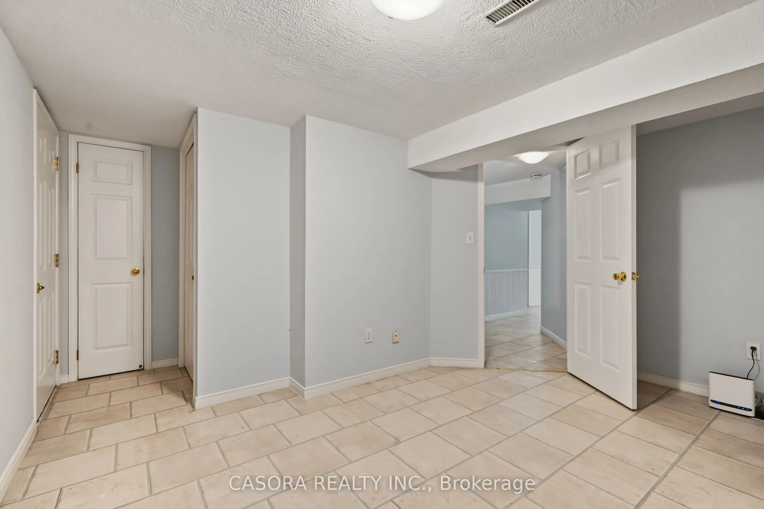 8 Valanna Court