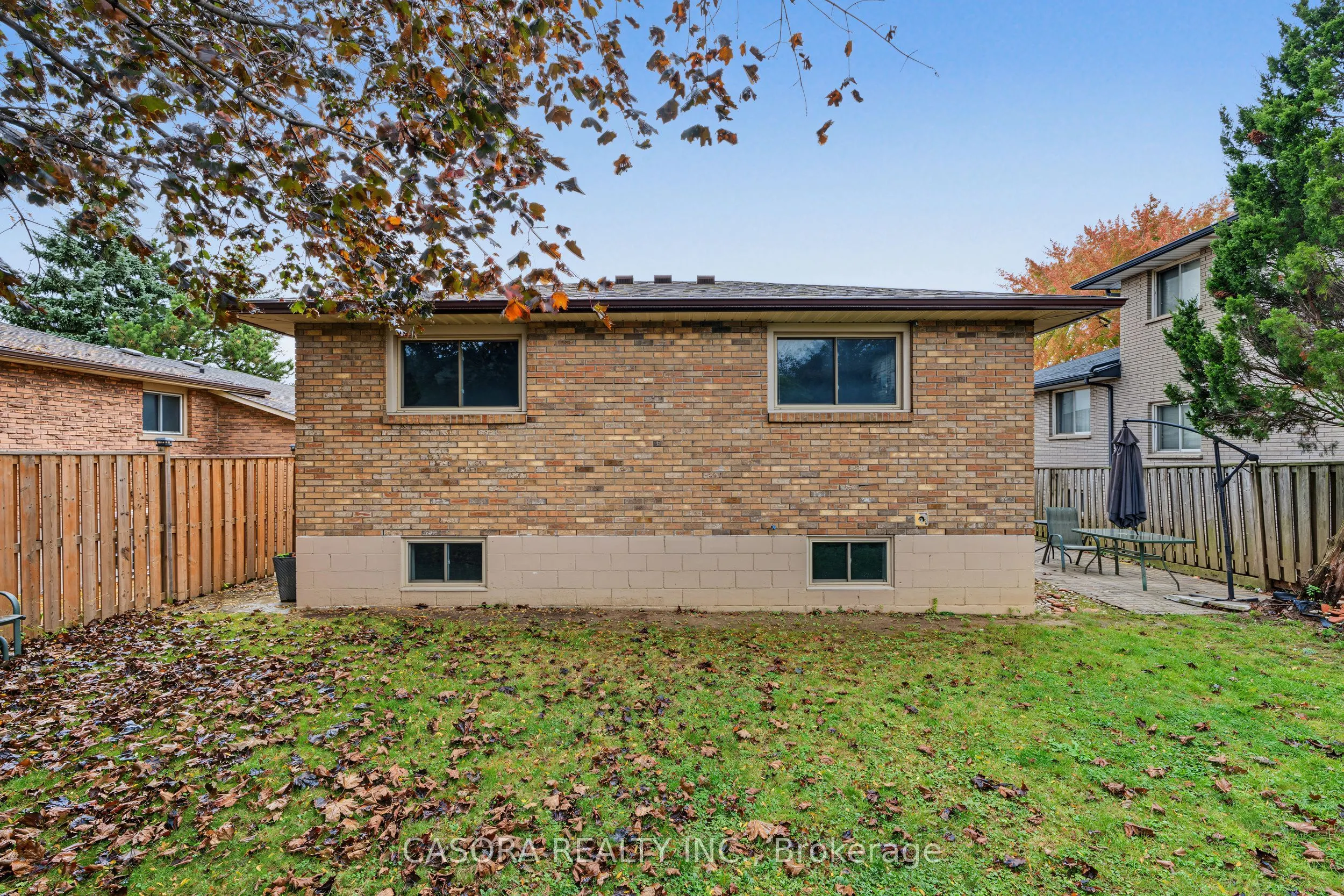 8 Valanna Court