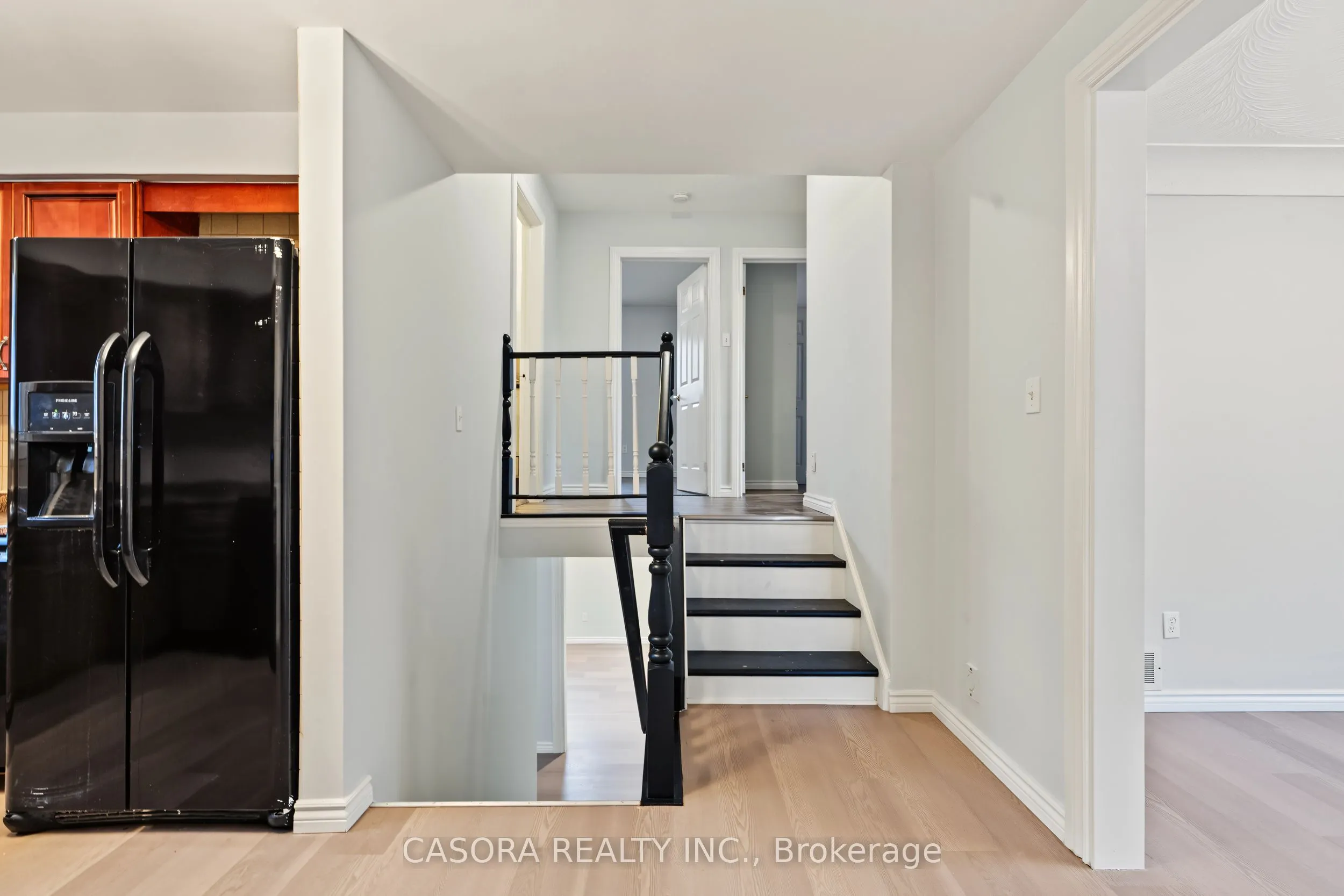 8 Valanna Court