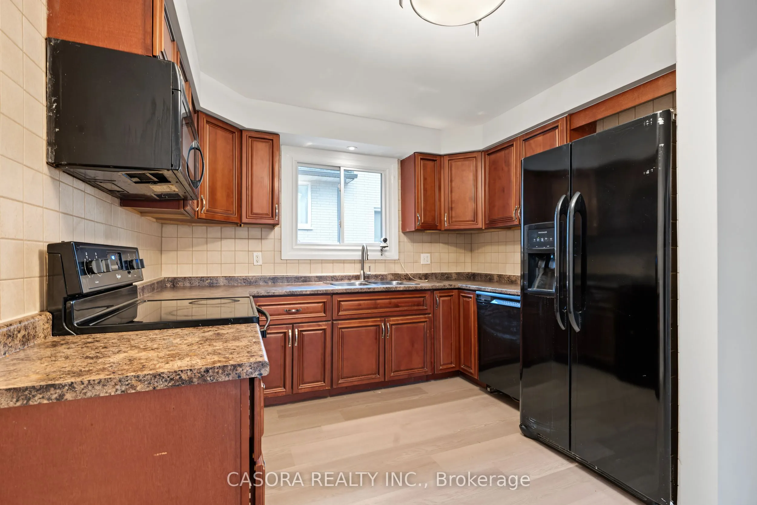 8 Valanna Court
