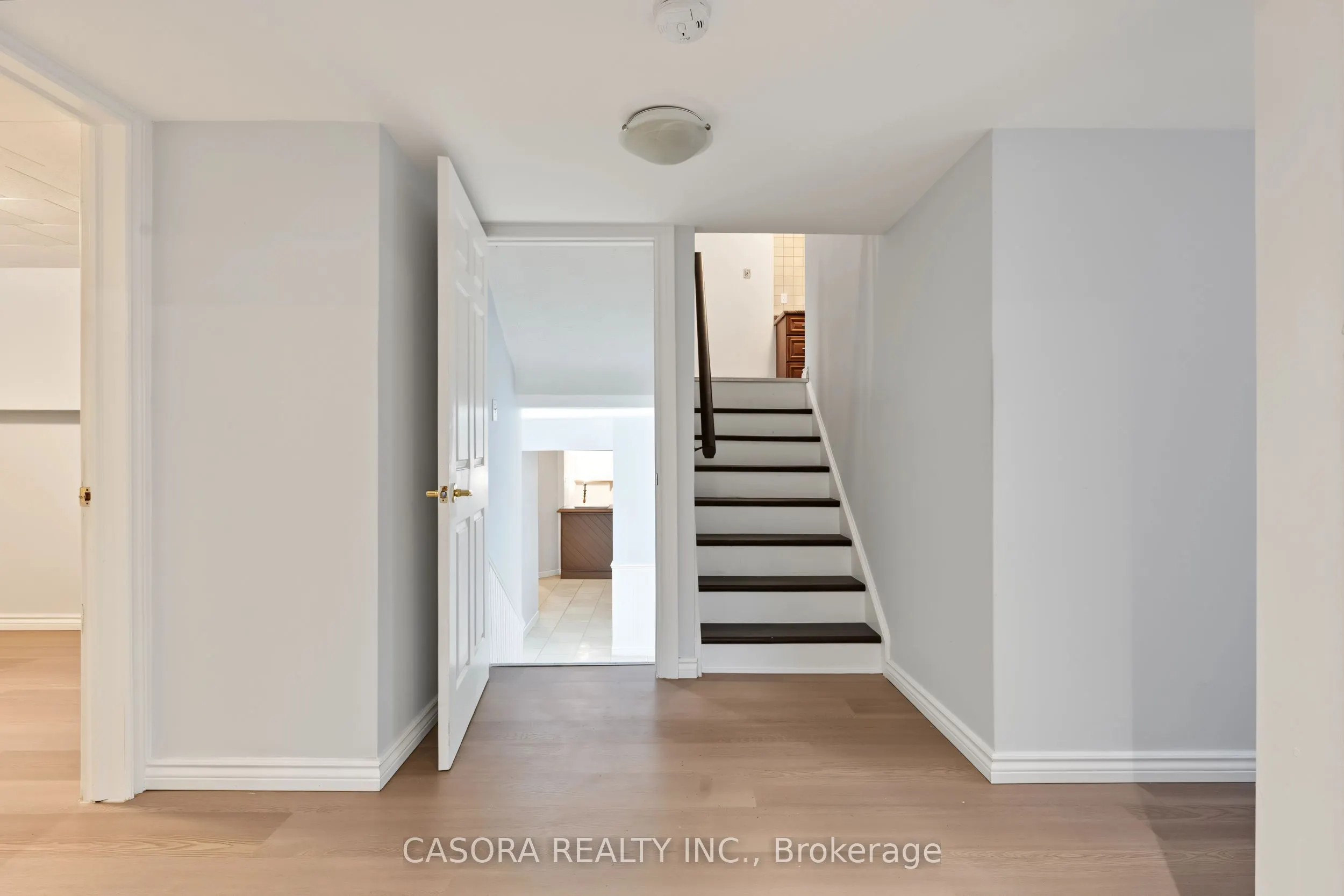 8 Valanna Court