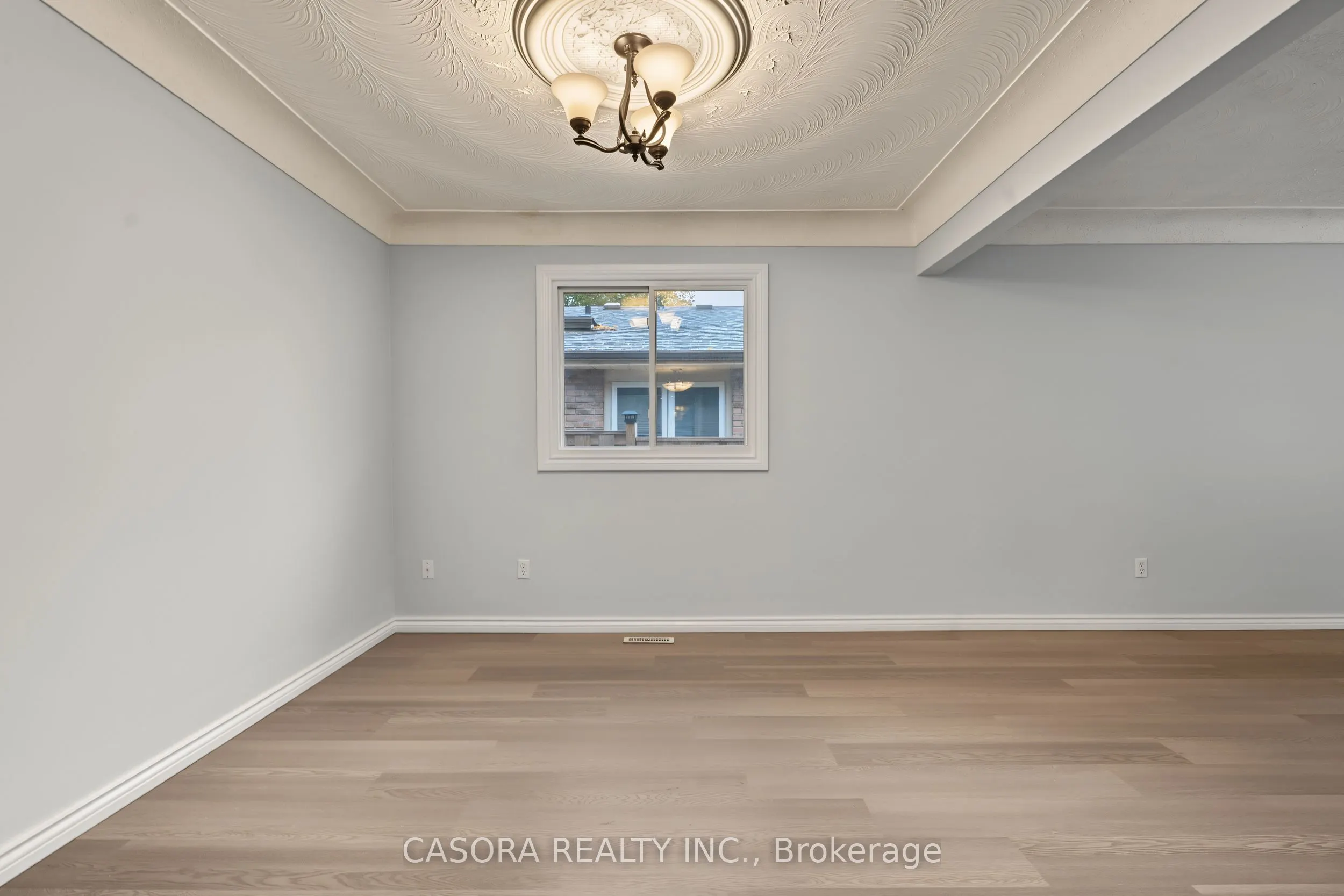 8 Valanna Court