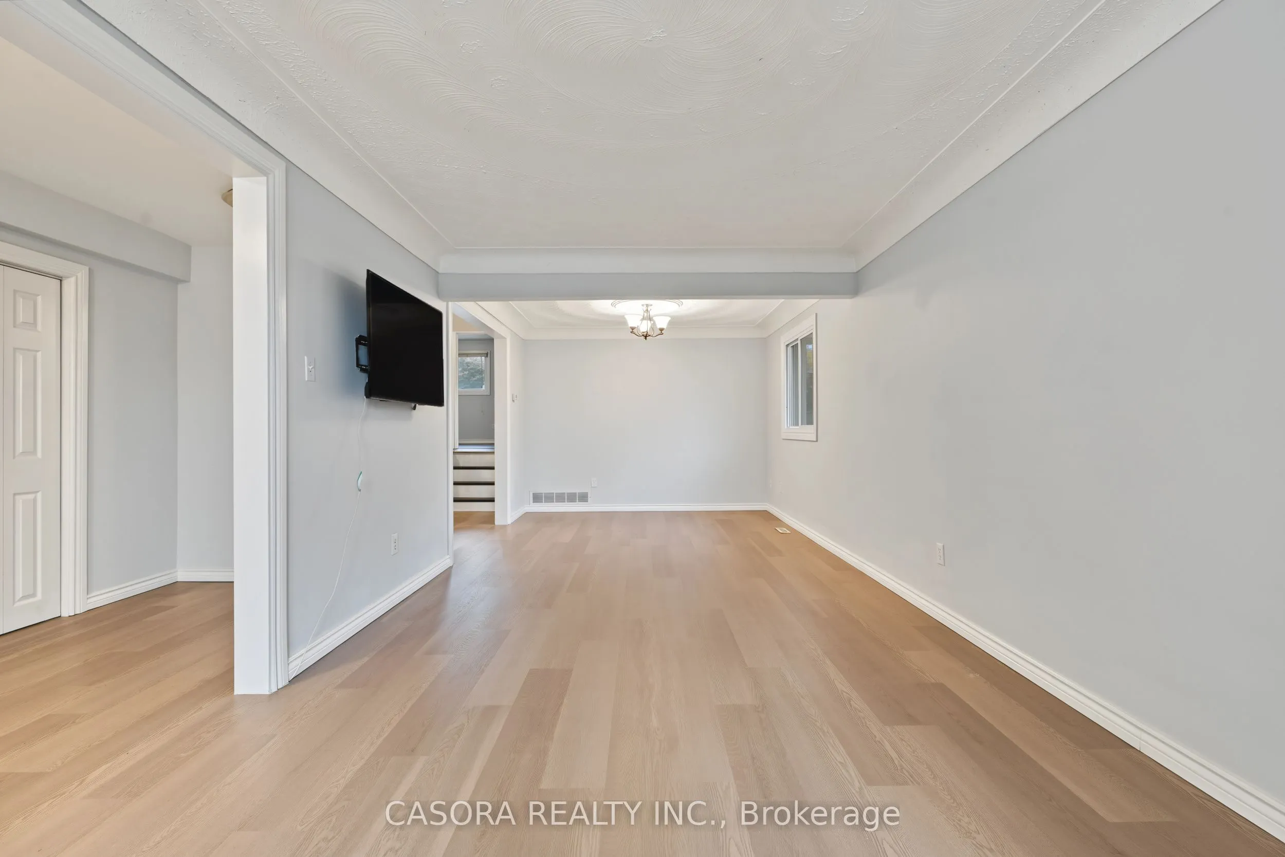 8 Valanna Court