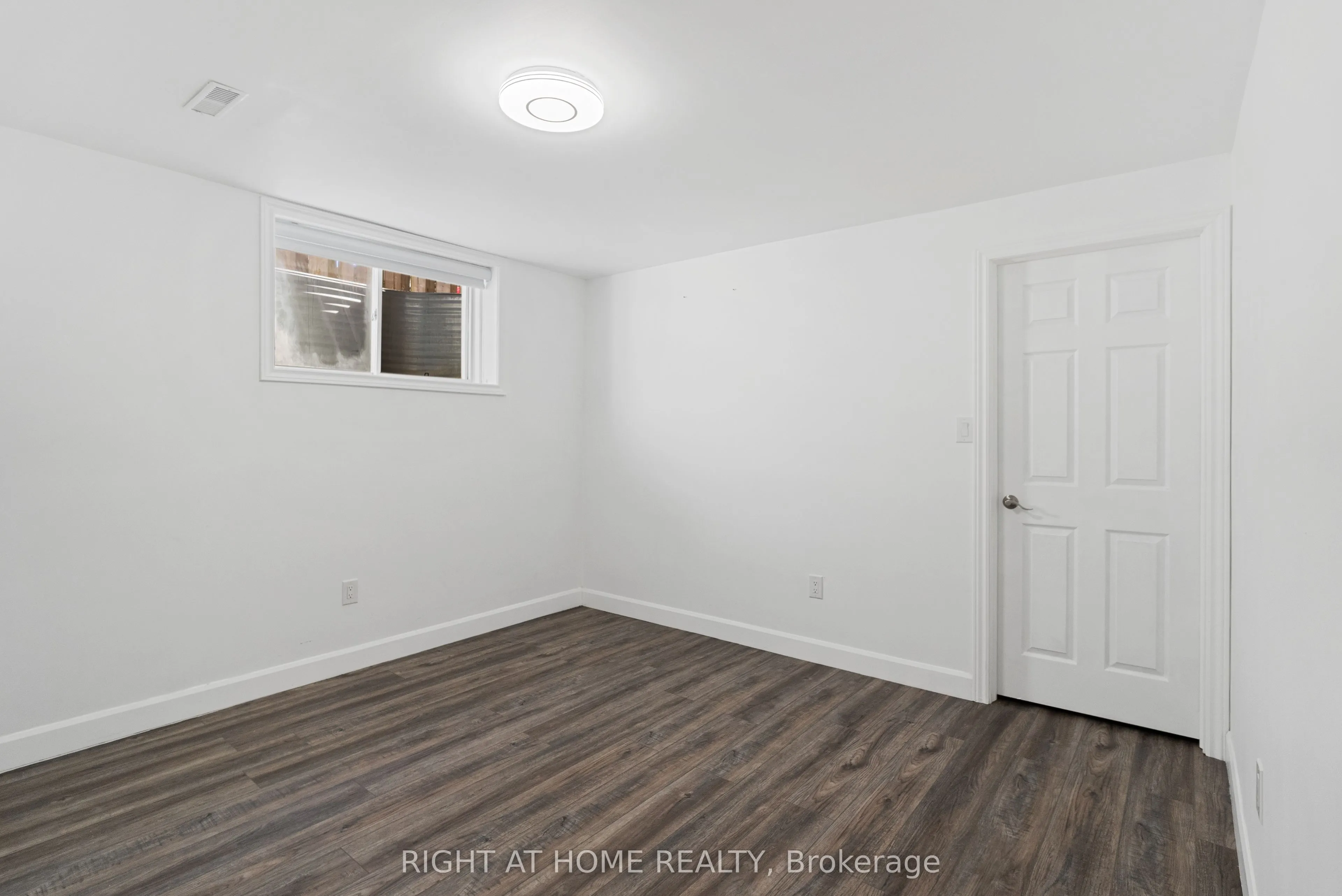 1205 North Wenige Drive