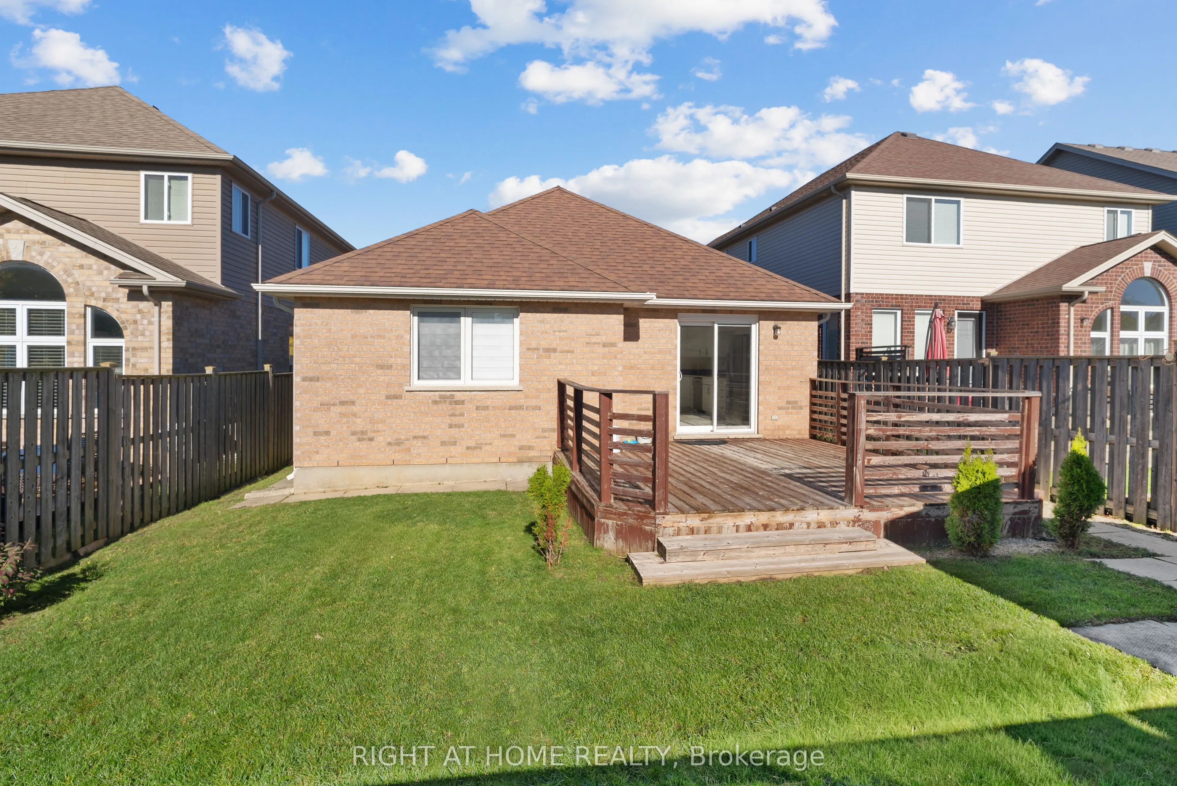 1205 North Wenige Drive
