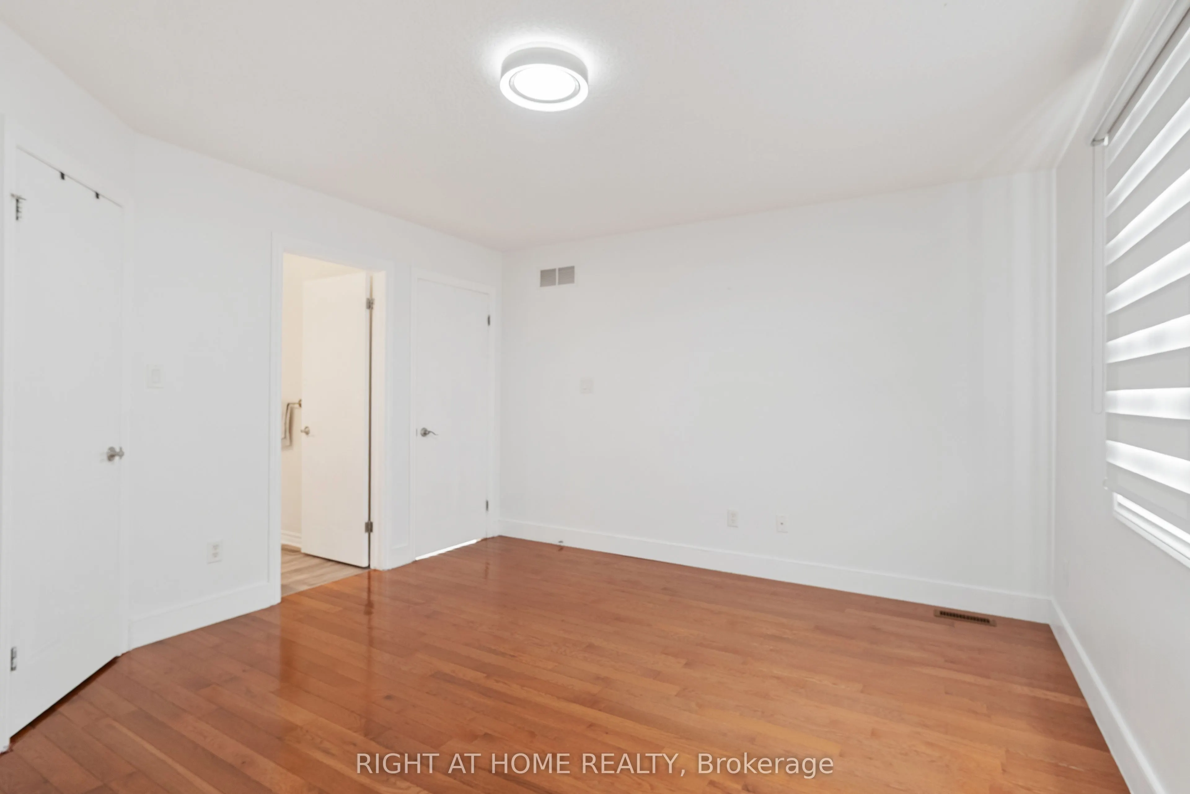 1205 North Wenige Drive