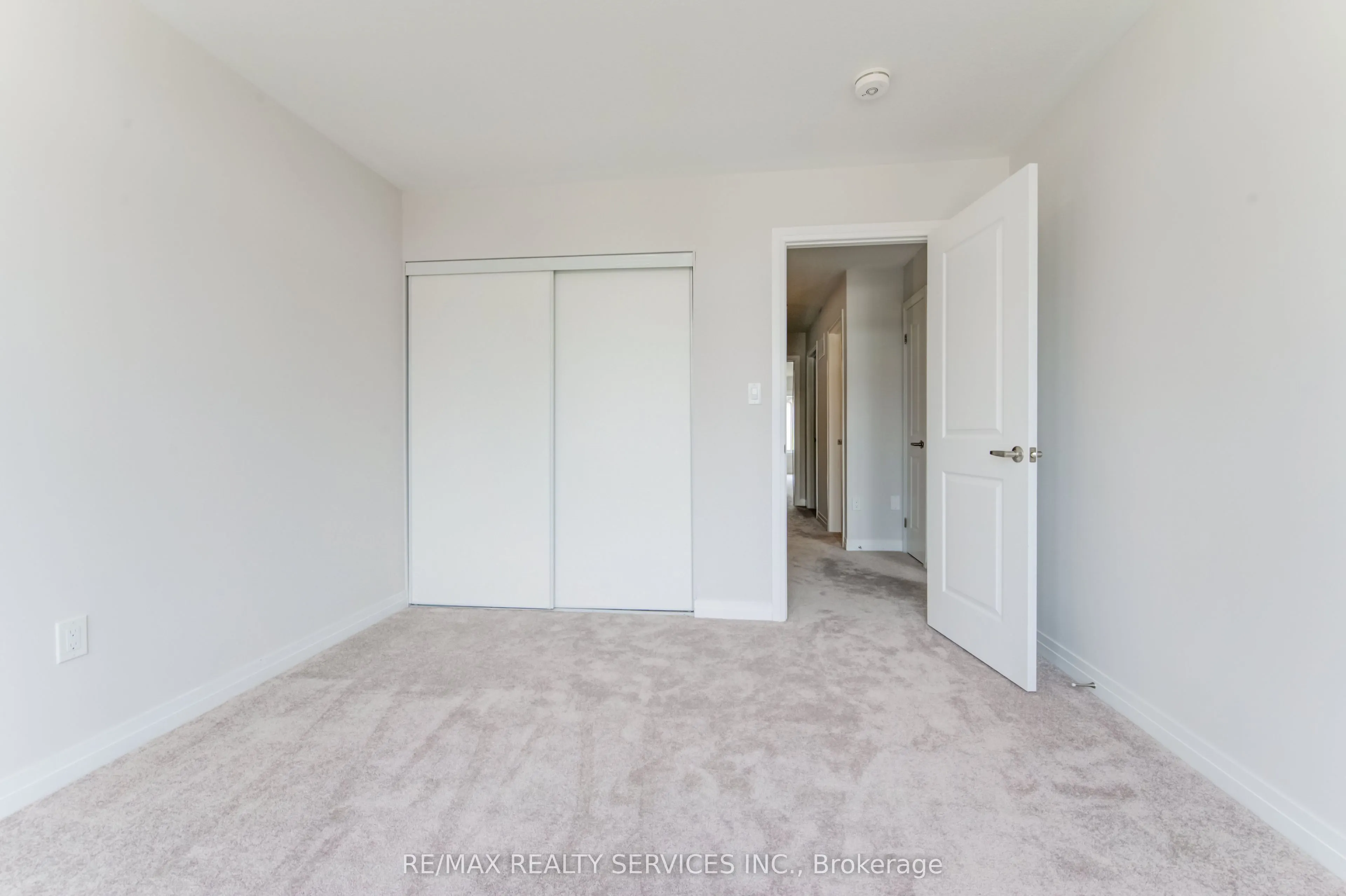 73 Prince Phillip Boulevard